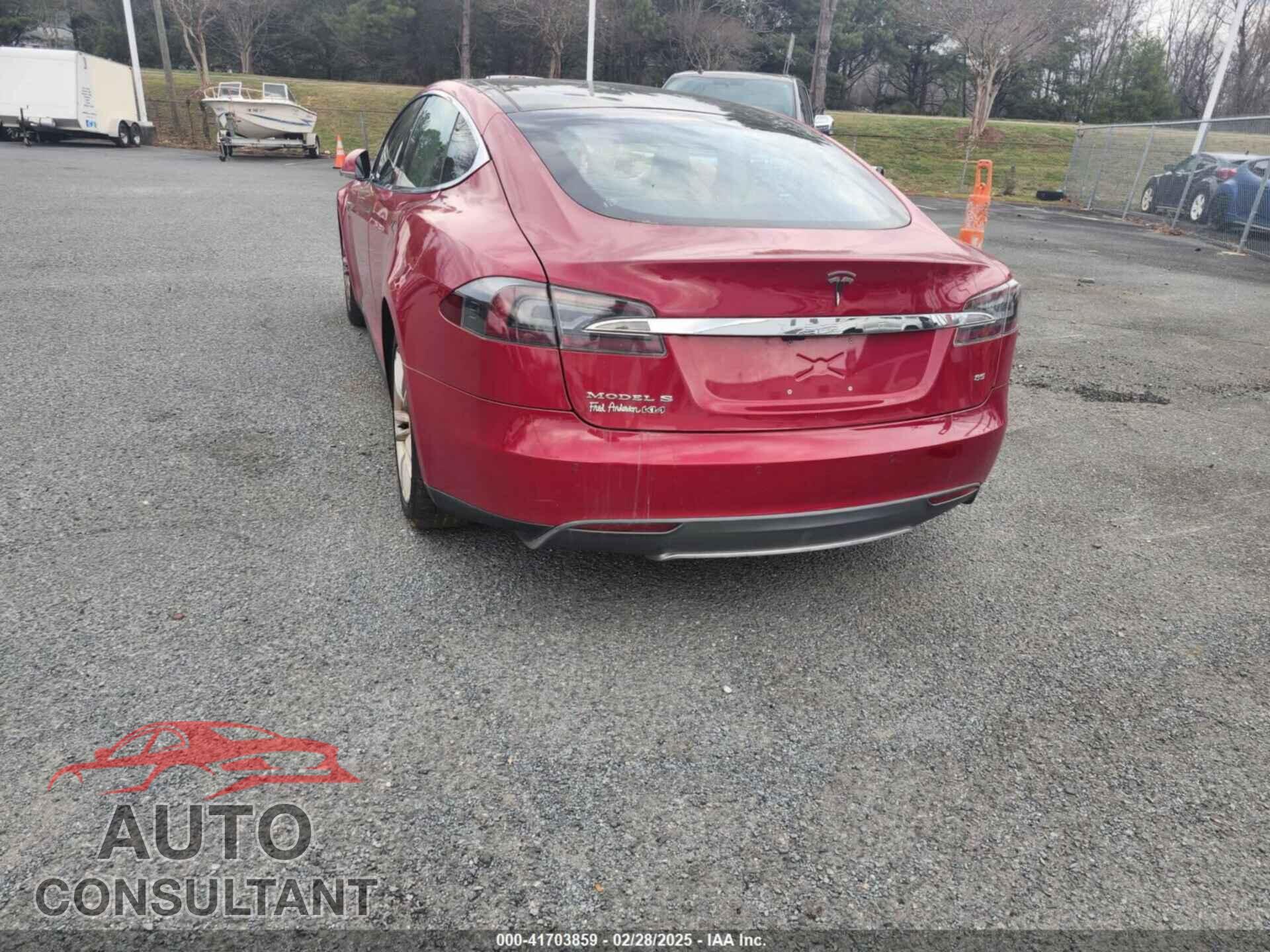 TESLA MODEL S 2013 - 5YJSA1DN6DFP26504