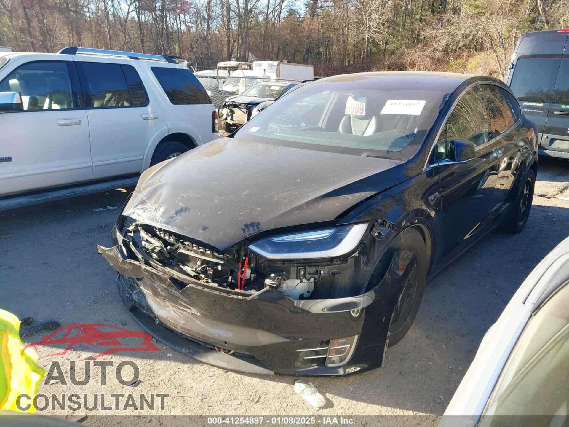 TESLA MODEL X 2016 - 5YJXCAE21GF008724