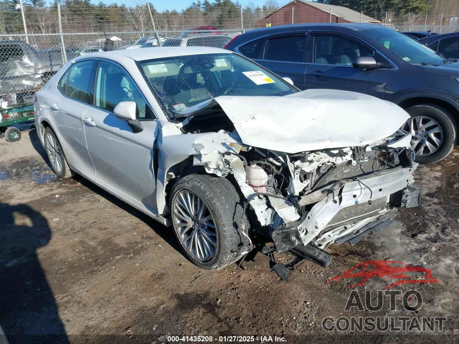 TOYOTA CAMRY 2019 - 4T1B11HK3KU737203