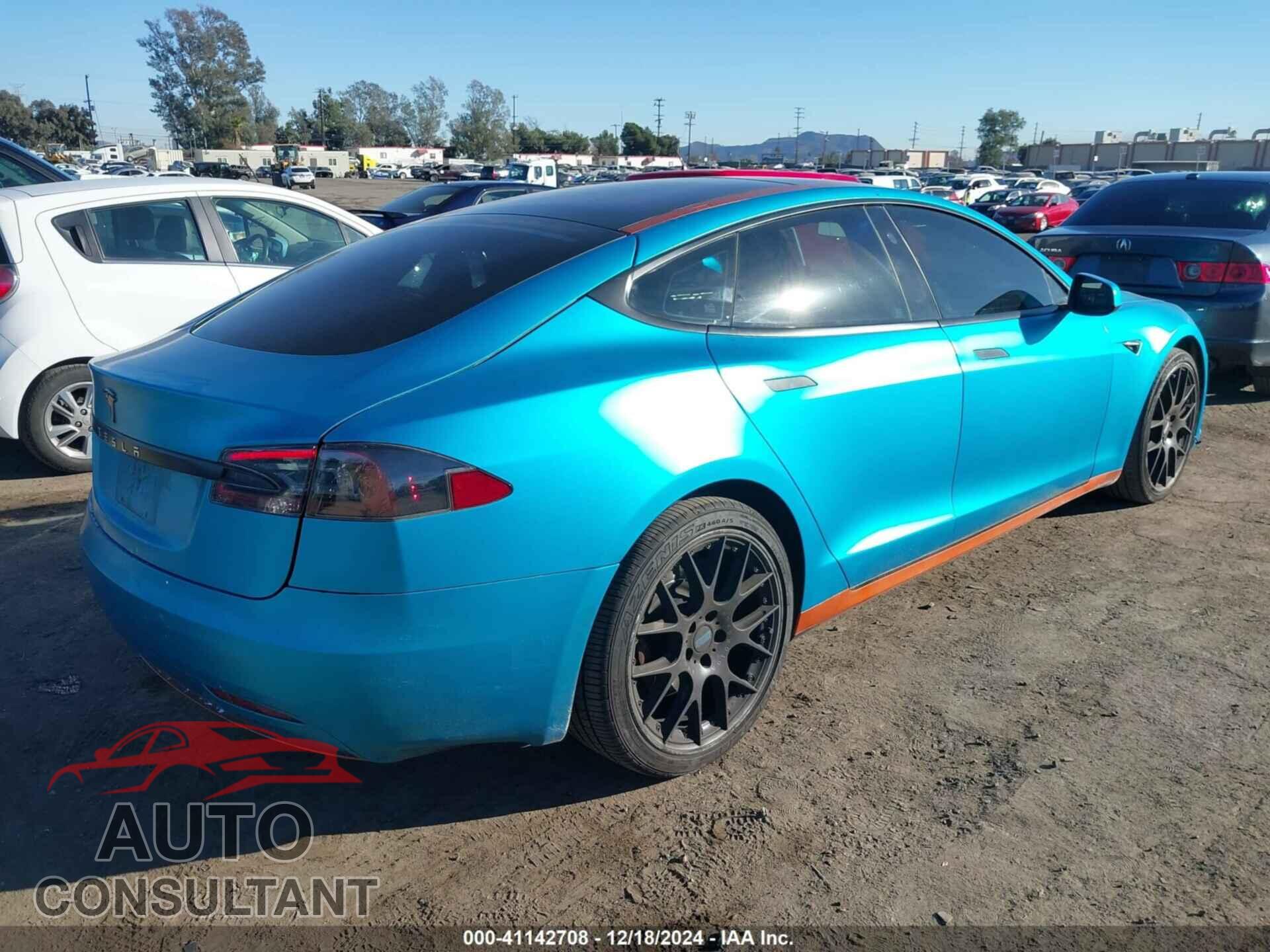 TESLA MODEL S 2017 - 5YJSA1E44HF233321