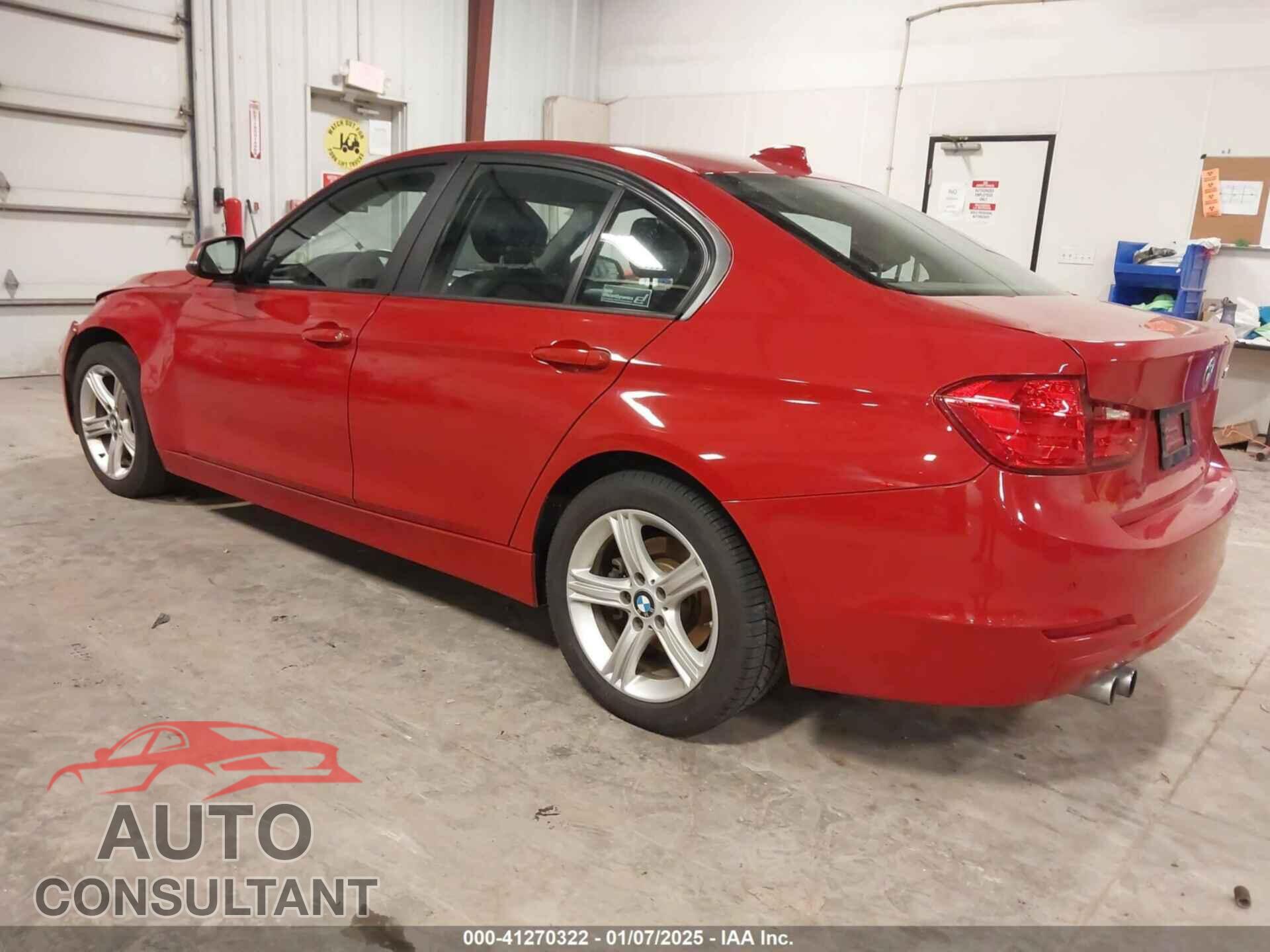 BMW 328I 2013 - WBA3A5G52DNP20334
