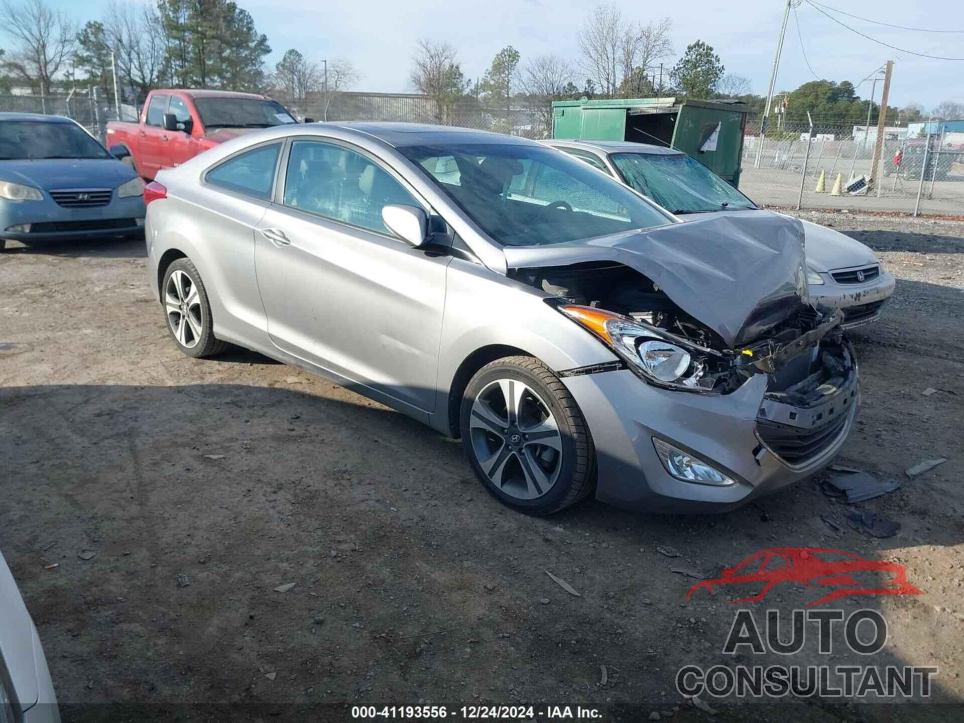 HYUNDAI ELANTRA 2013 - KMHDH6AE6DU008329