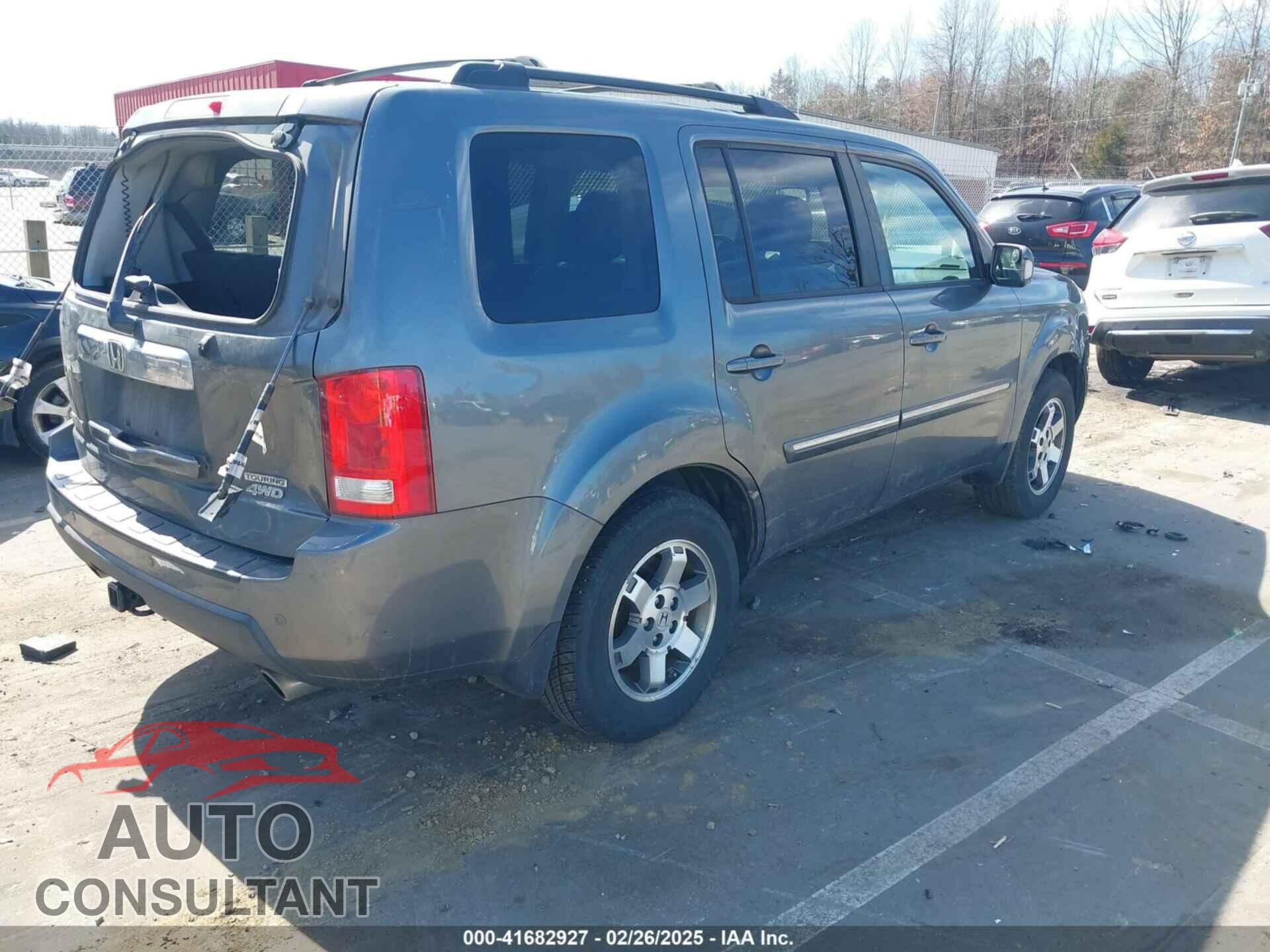 HONDA PILOT 2011 - 5FNYF4H92BB101590