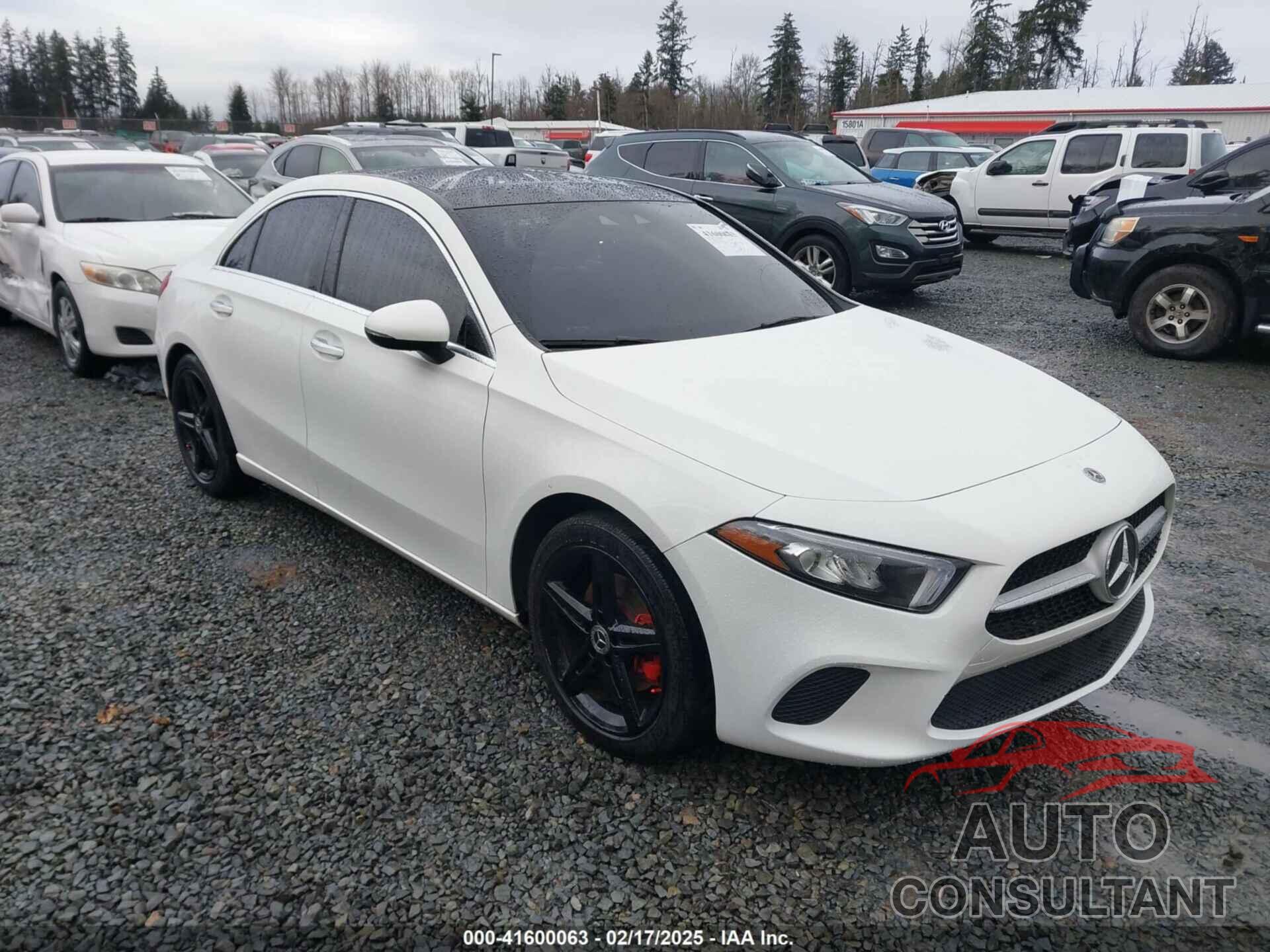 MERCEDES-BENZ A 220 2019 - WDD3G4FB2KW000712