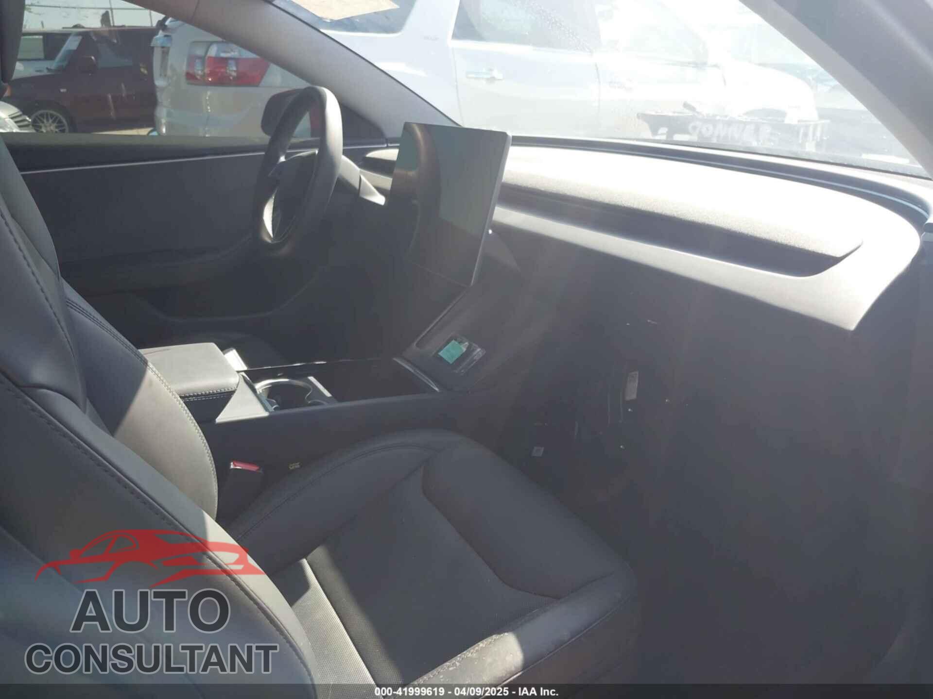 TESLA MODEL 3 2019 - 5YJ3E1EA7KF396485