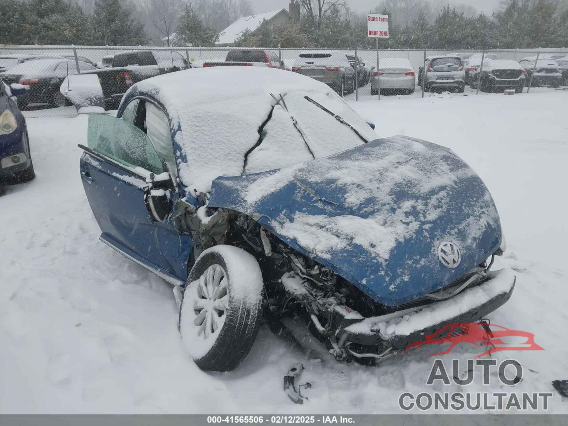 VOLKSWAGEN BEETLE 2019 - 3VWFD7ATXKM719544
