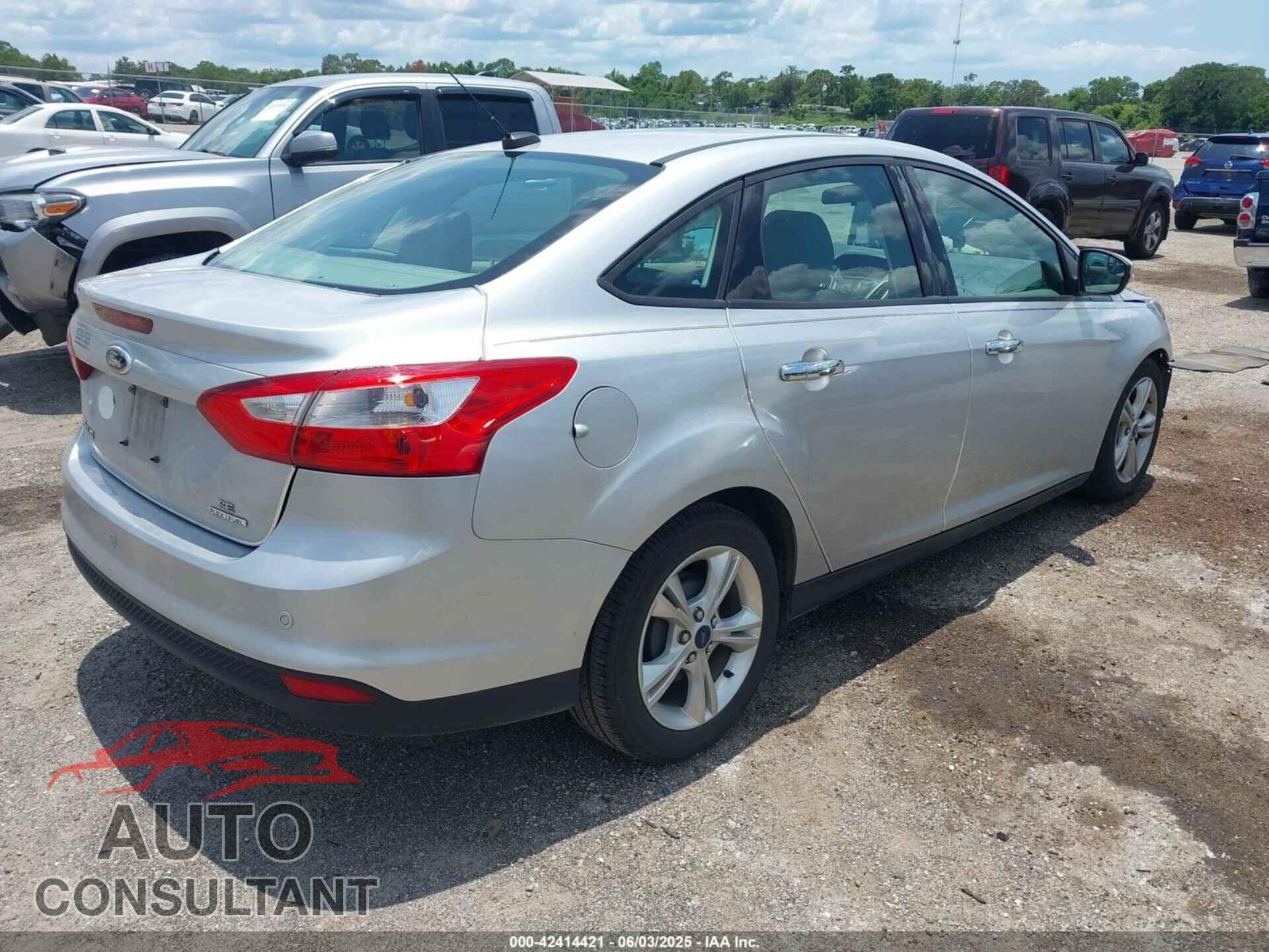 FORD FOCUS 2014 - 1FADP3F2XEL204016
