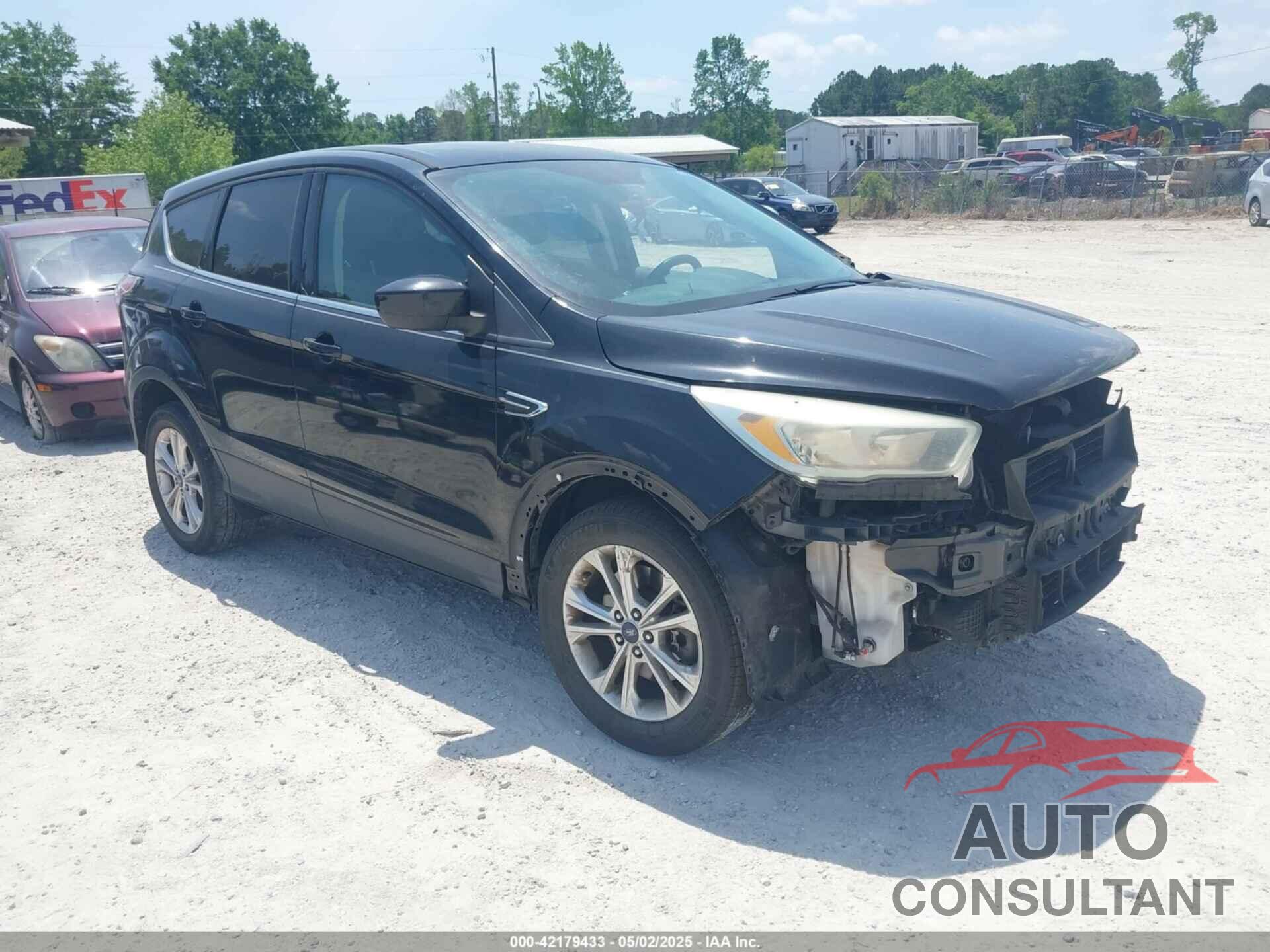 FORD ESCAPE 2017 - 1FMCU0G91HUA95450
