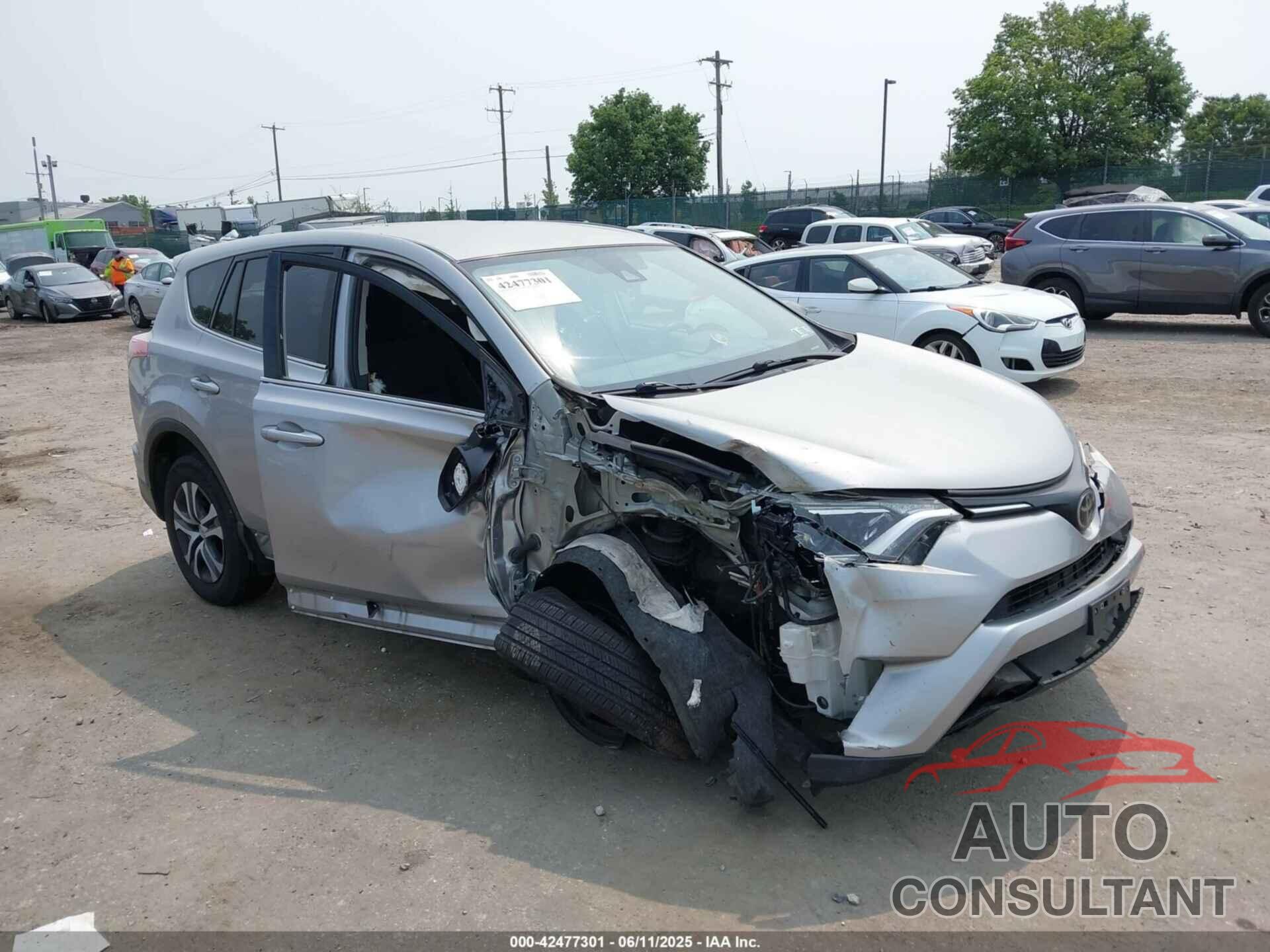 TOYOTA RAV4 2018 - JTMBFREV5JJ203235