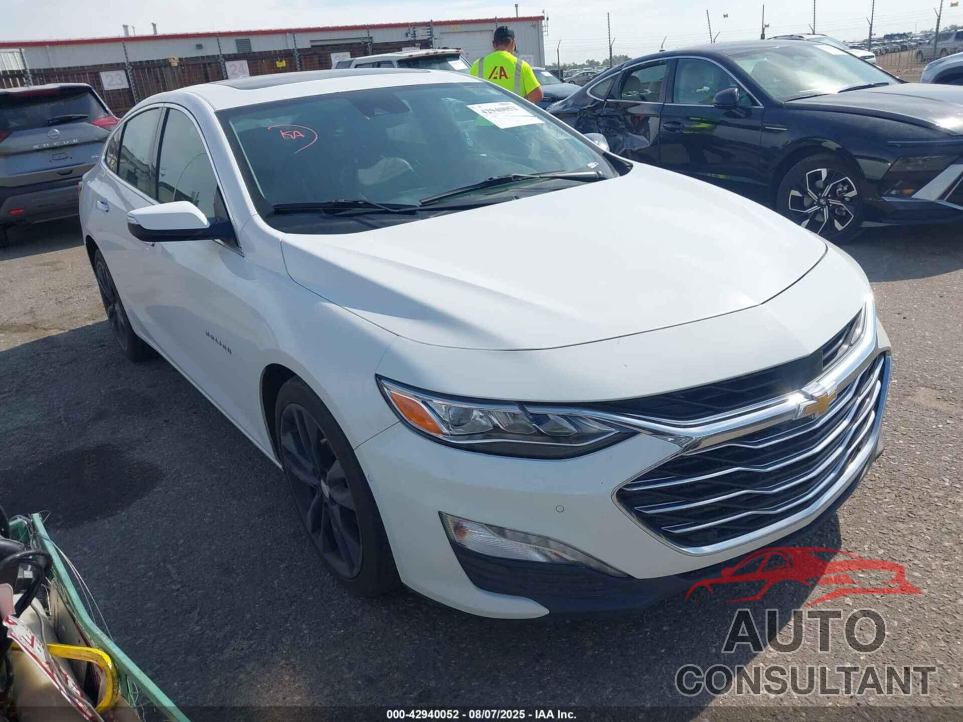 CHEVROLET MALIBU 2019 - 1G1ZE5SX9KF153632