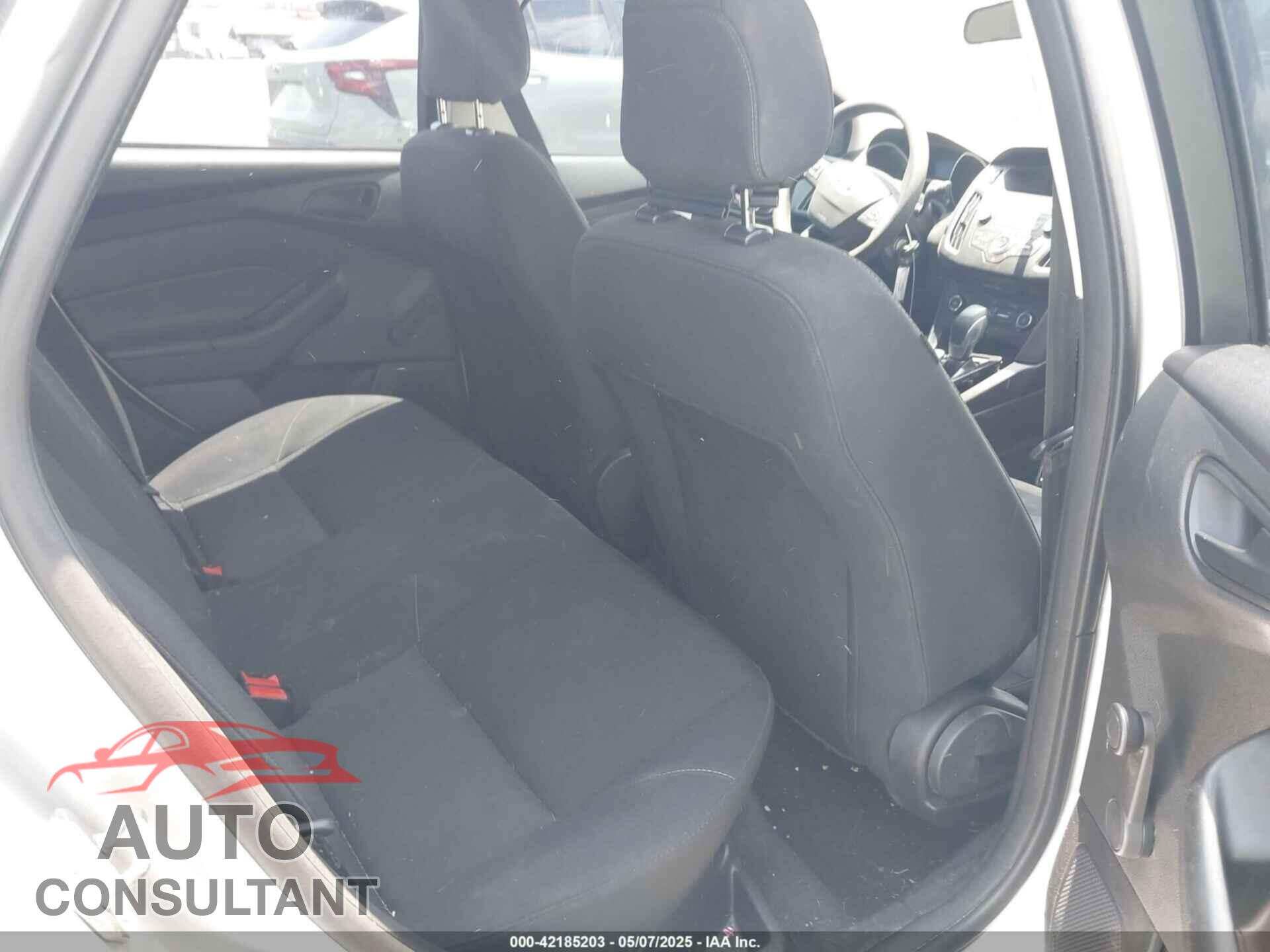 FORD FOCUS 2018 - 1FADP3E23JL242750