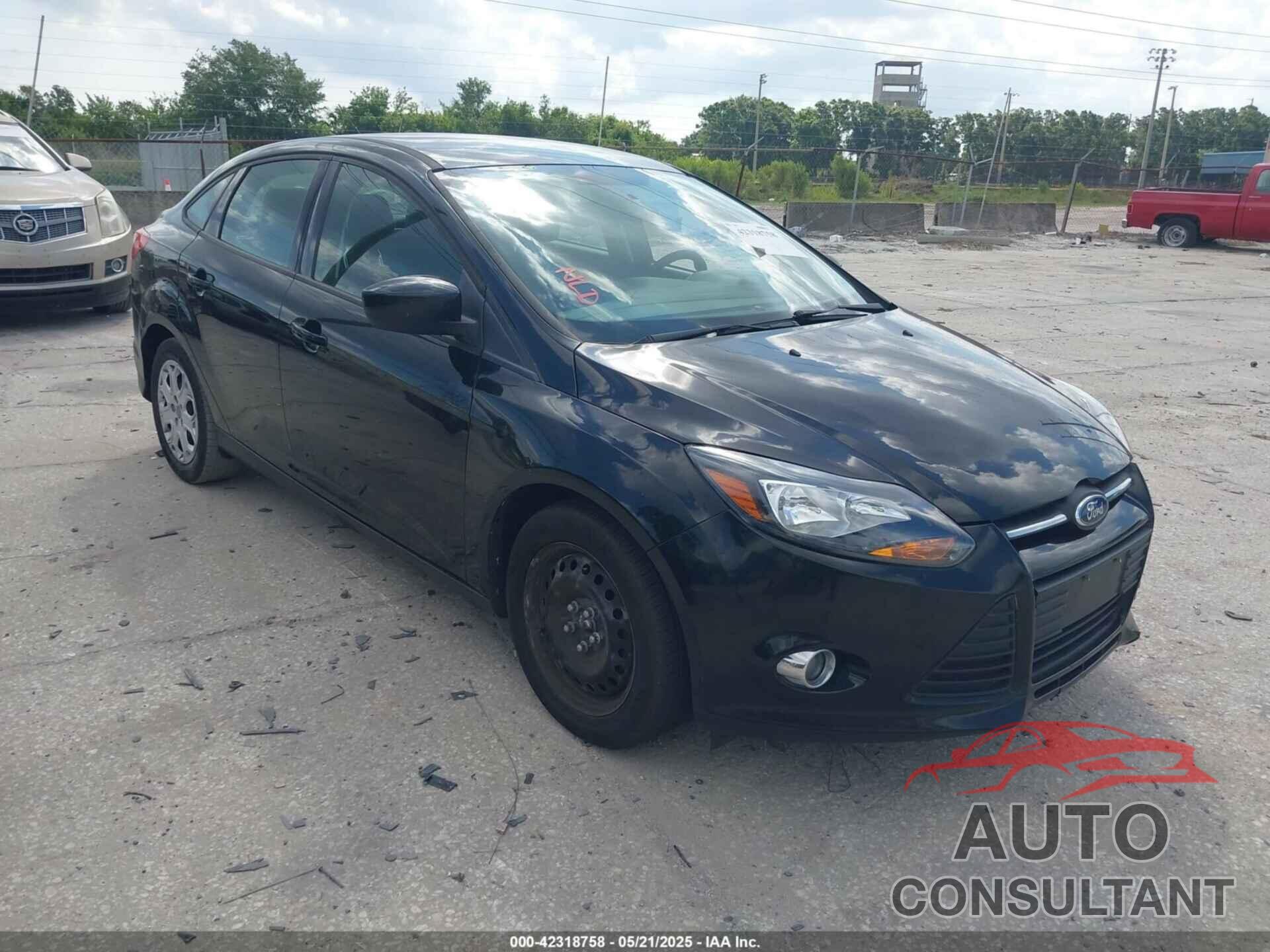 FORD FOCUS 2012 - 1FAHP3F25CL221093
