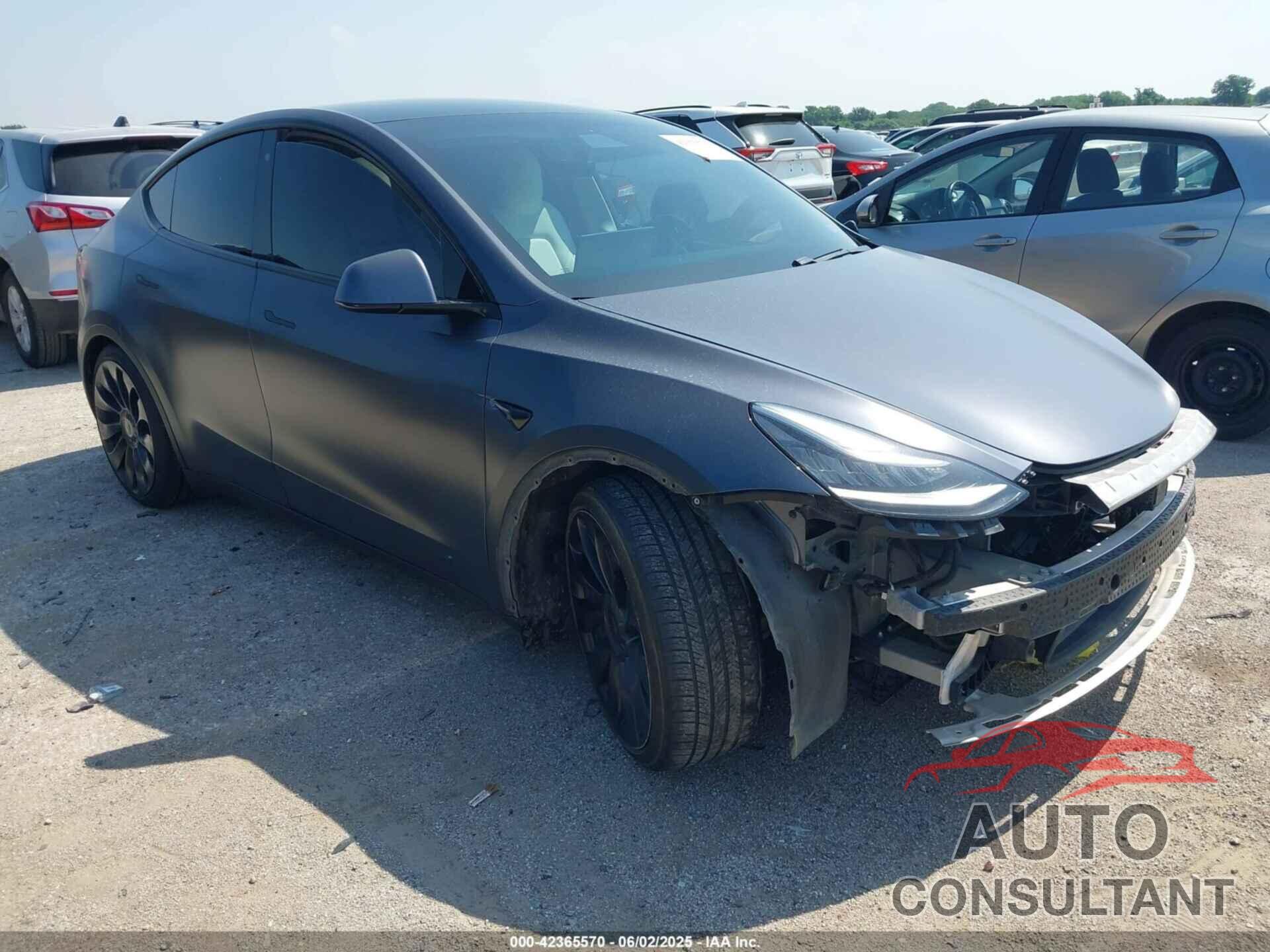 TESLA MODEL Y 2020 - 5YJYGDEE9LF032381
