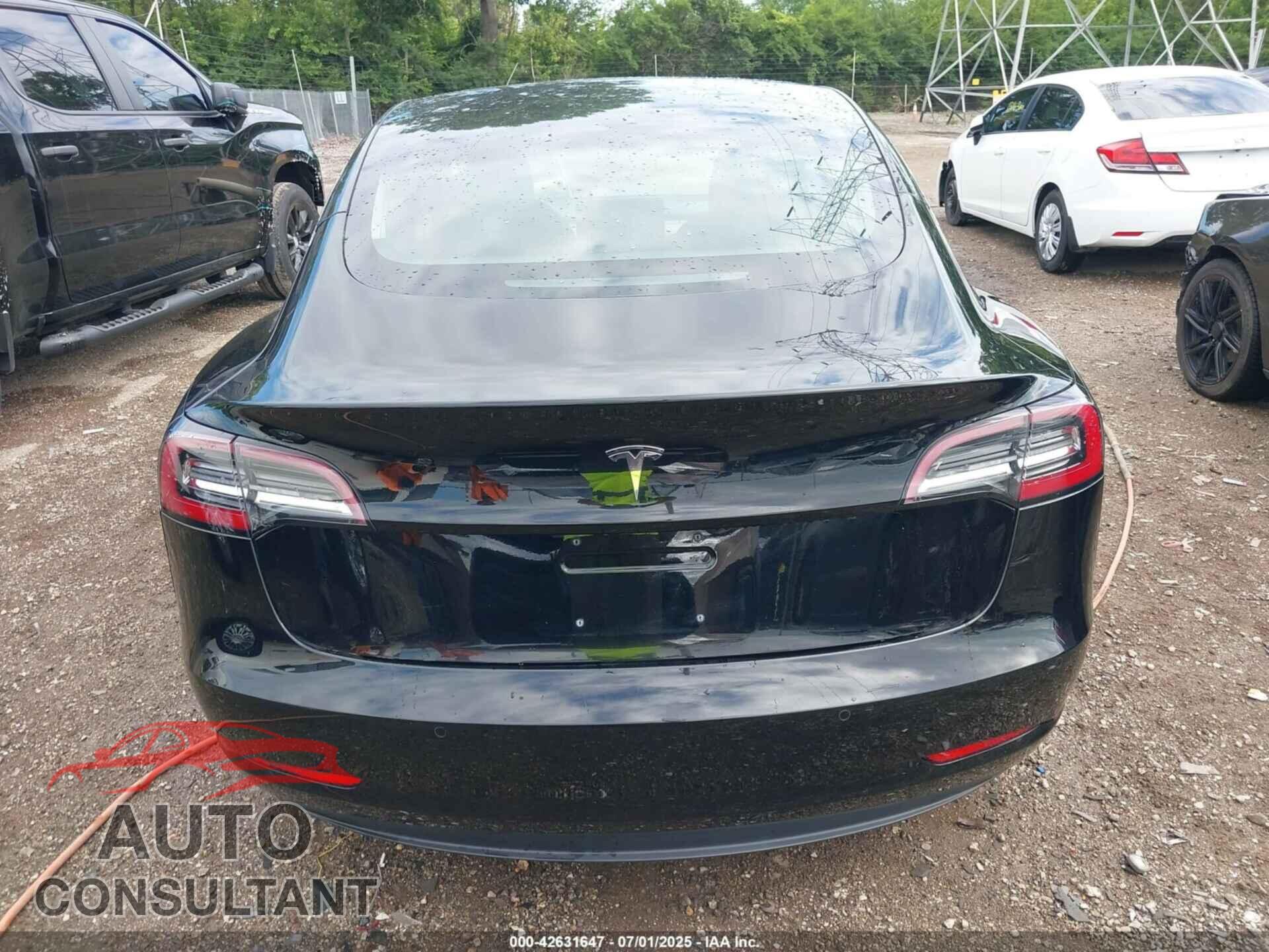 TESLA MODEL 3 2018 - 5YJ3E1EA7JF157372