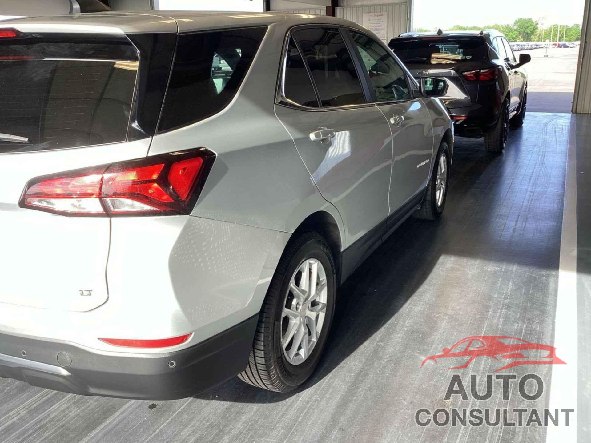 CHEVROLET EQUINOX 2022 - 3GNAXJEV4NL134943