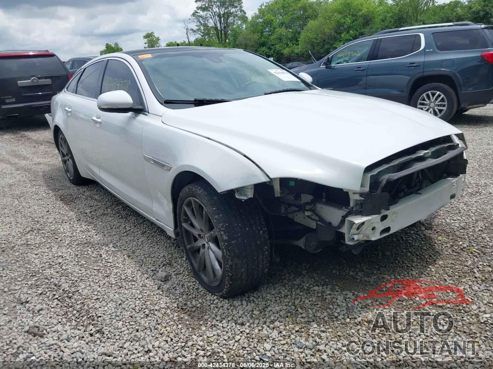 JAGUAR XJ 2012 - SAJWA1CB8CLV29047
