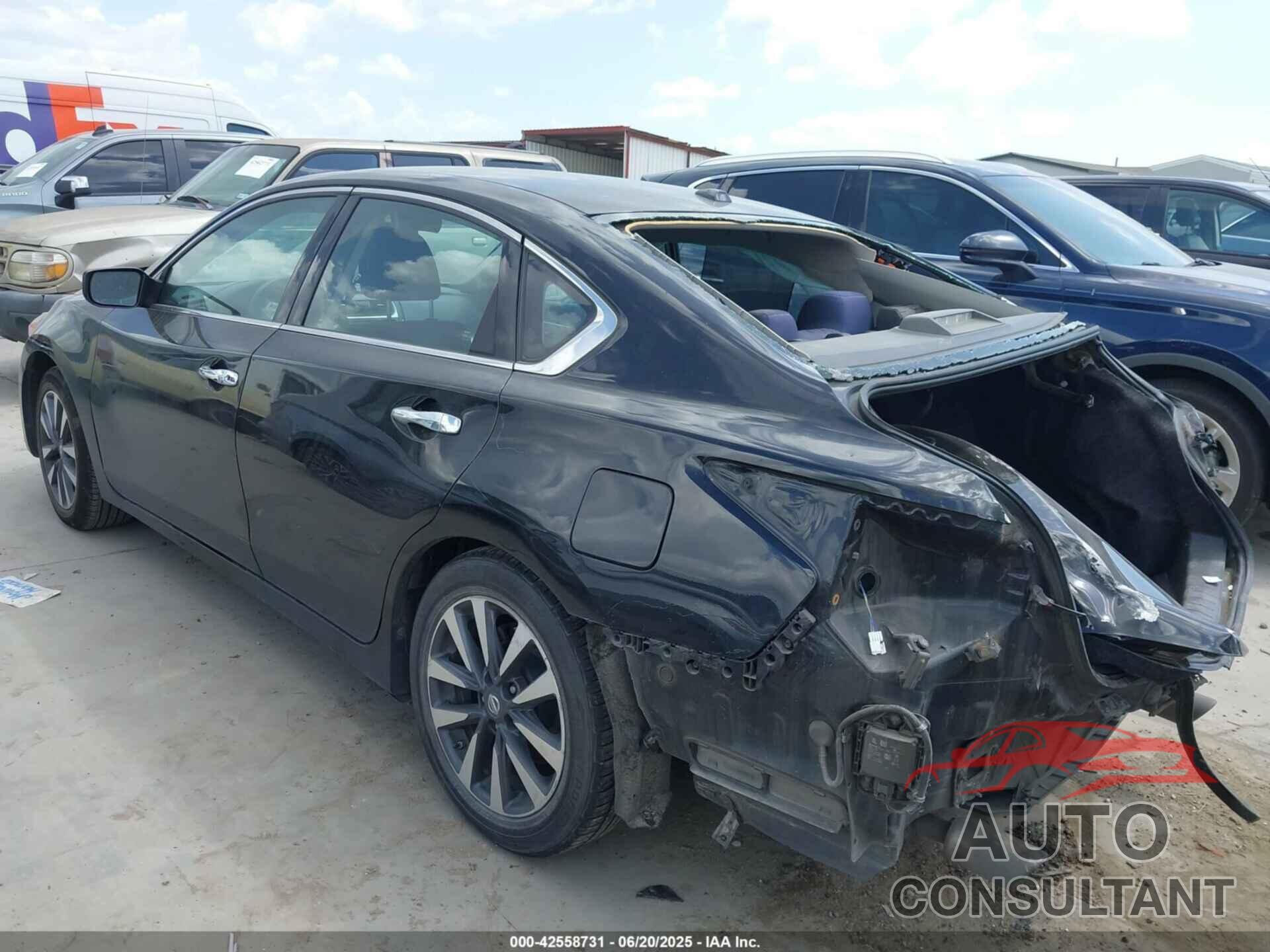 NISSAN ALTIMA 2017 - 1N4AL3AP5HC193464