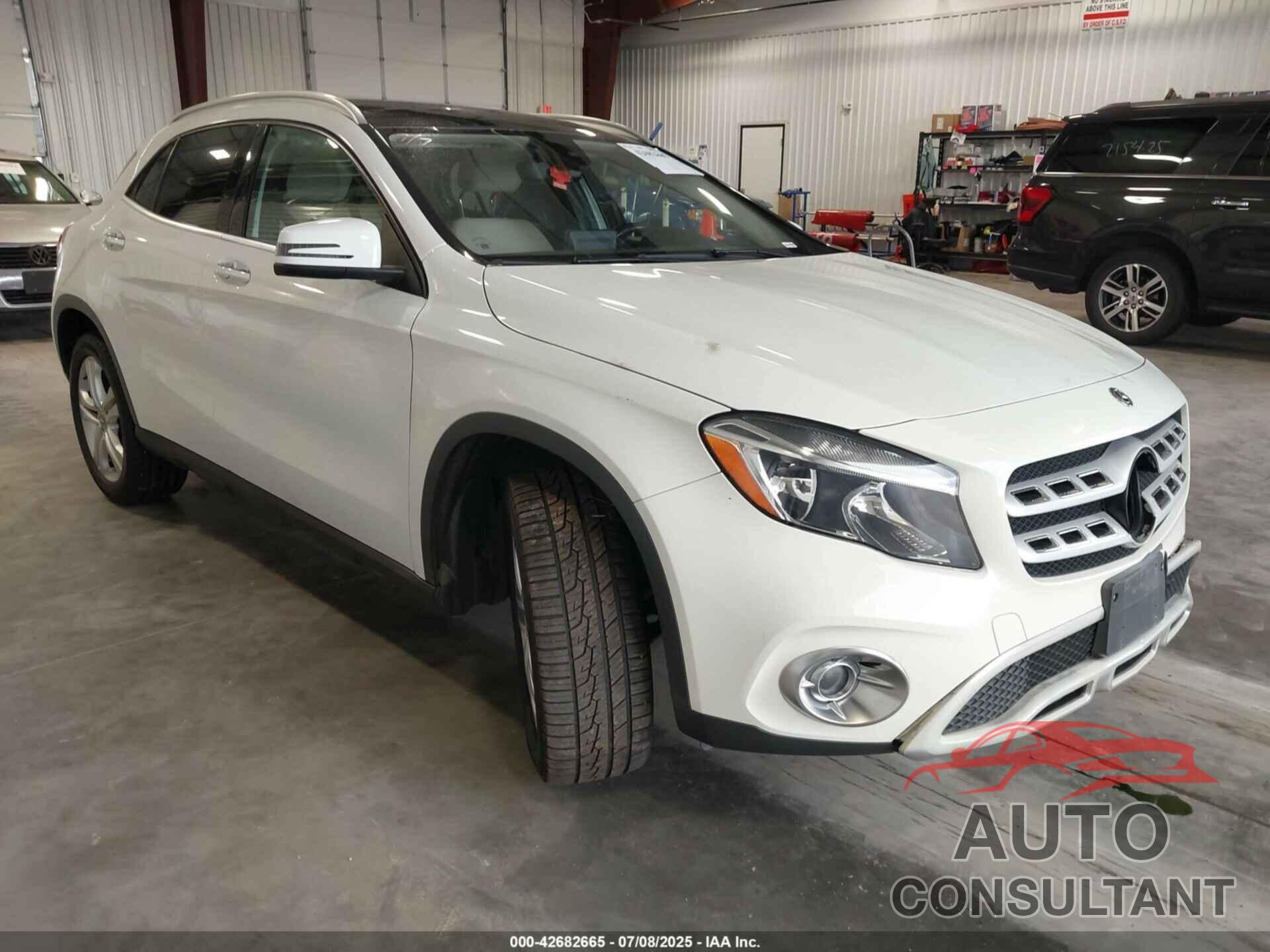 MERCEDES-BENZ GLA 250 2018 - WDCTG4GB1JJ411405