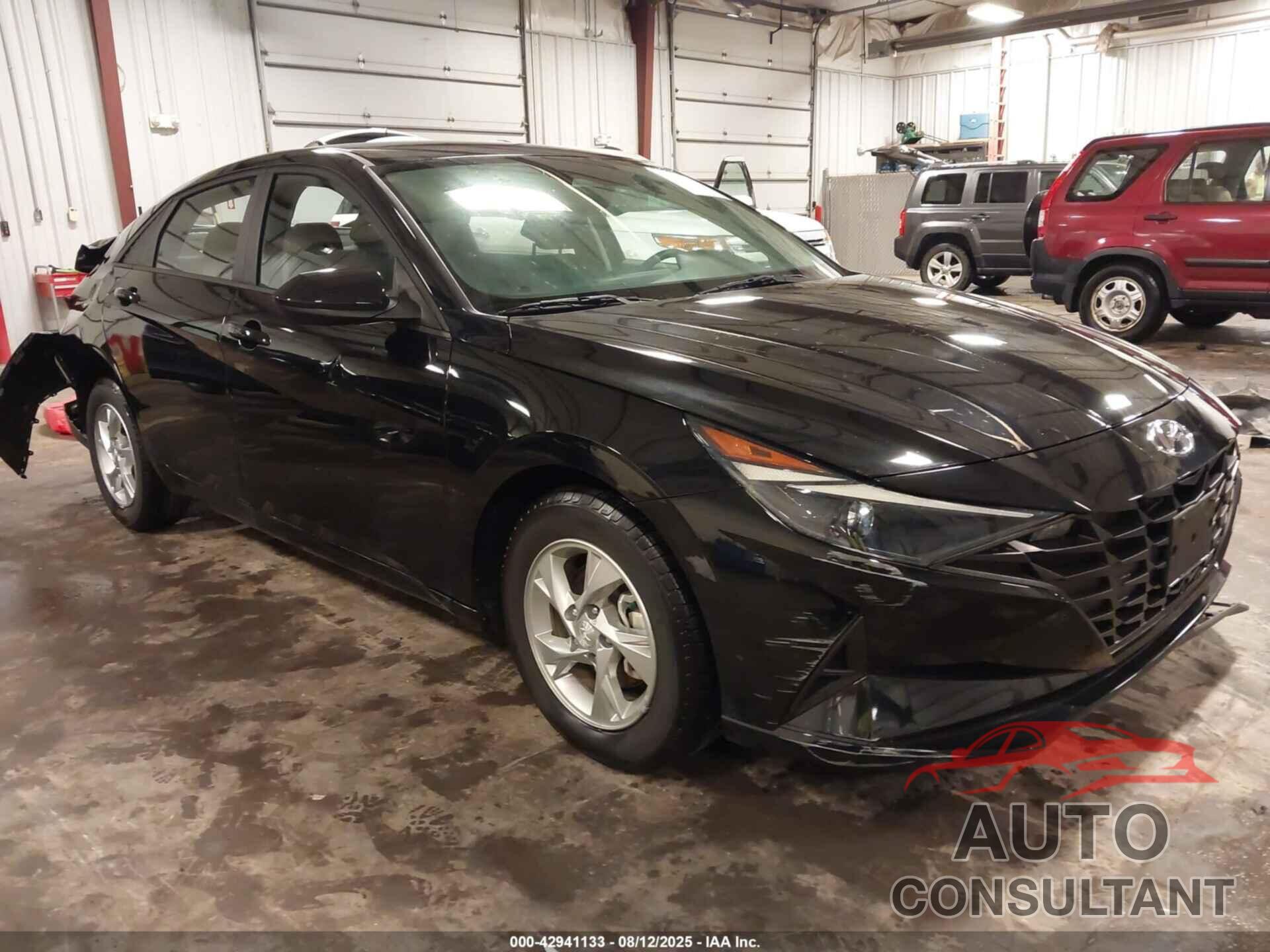 HYUNDAI ELANTRA 2023 - KMHLL4AG1PU540706