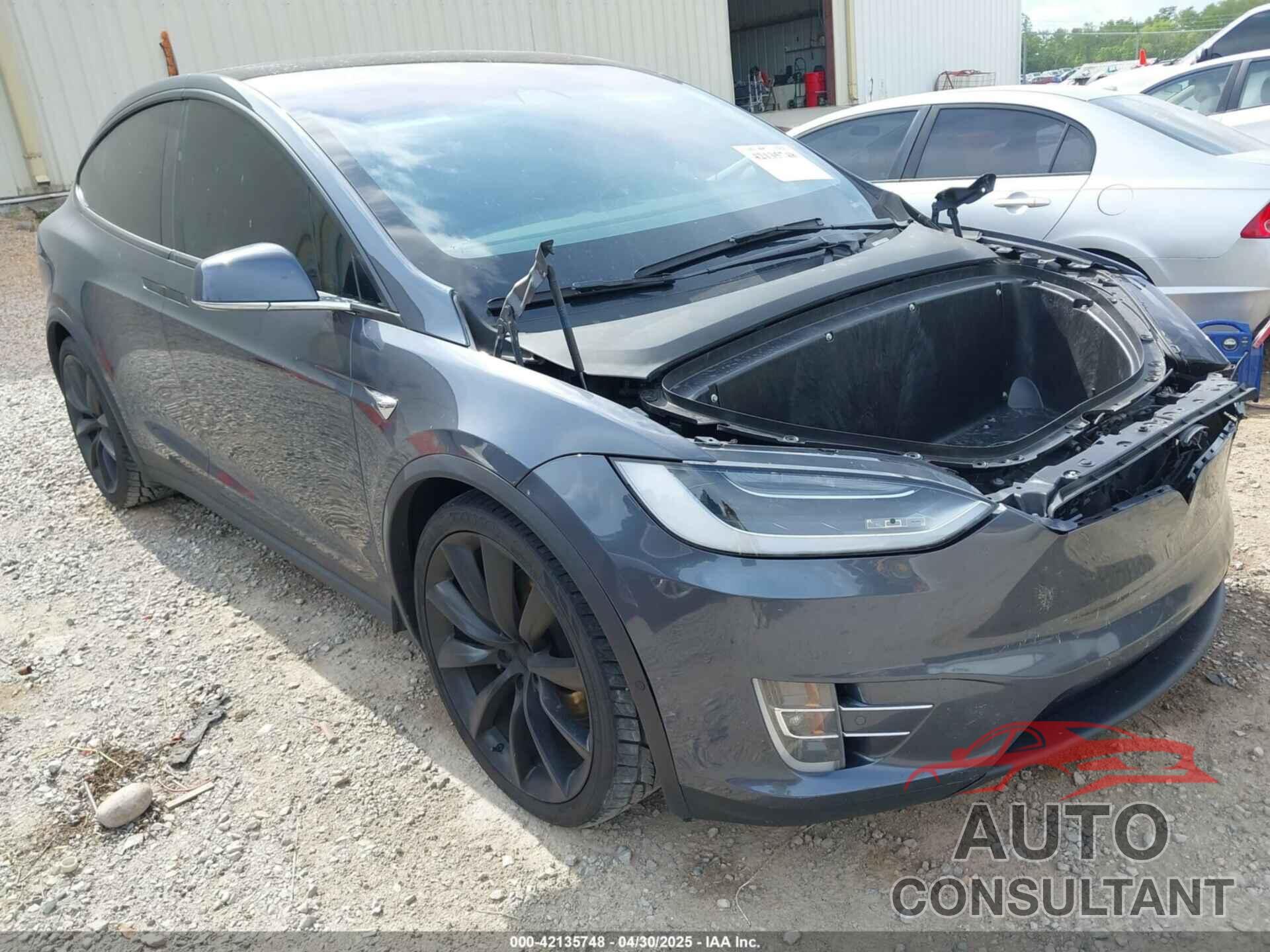 TESLA MODEL X 2019 - 5YJXCDE27KF204354