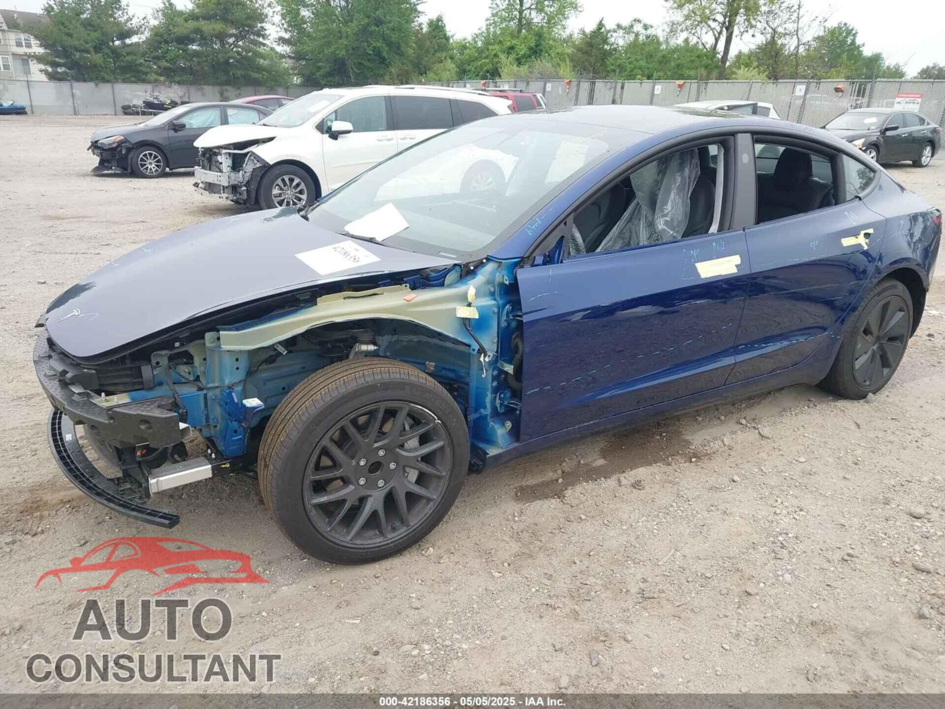 TESLA MODEL 3 2024 - 5YJ3E1EA1RF830569