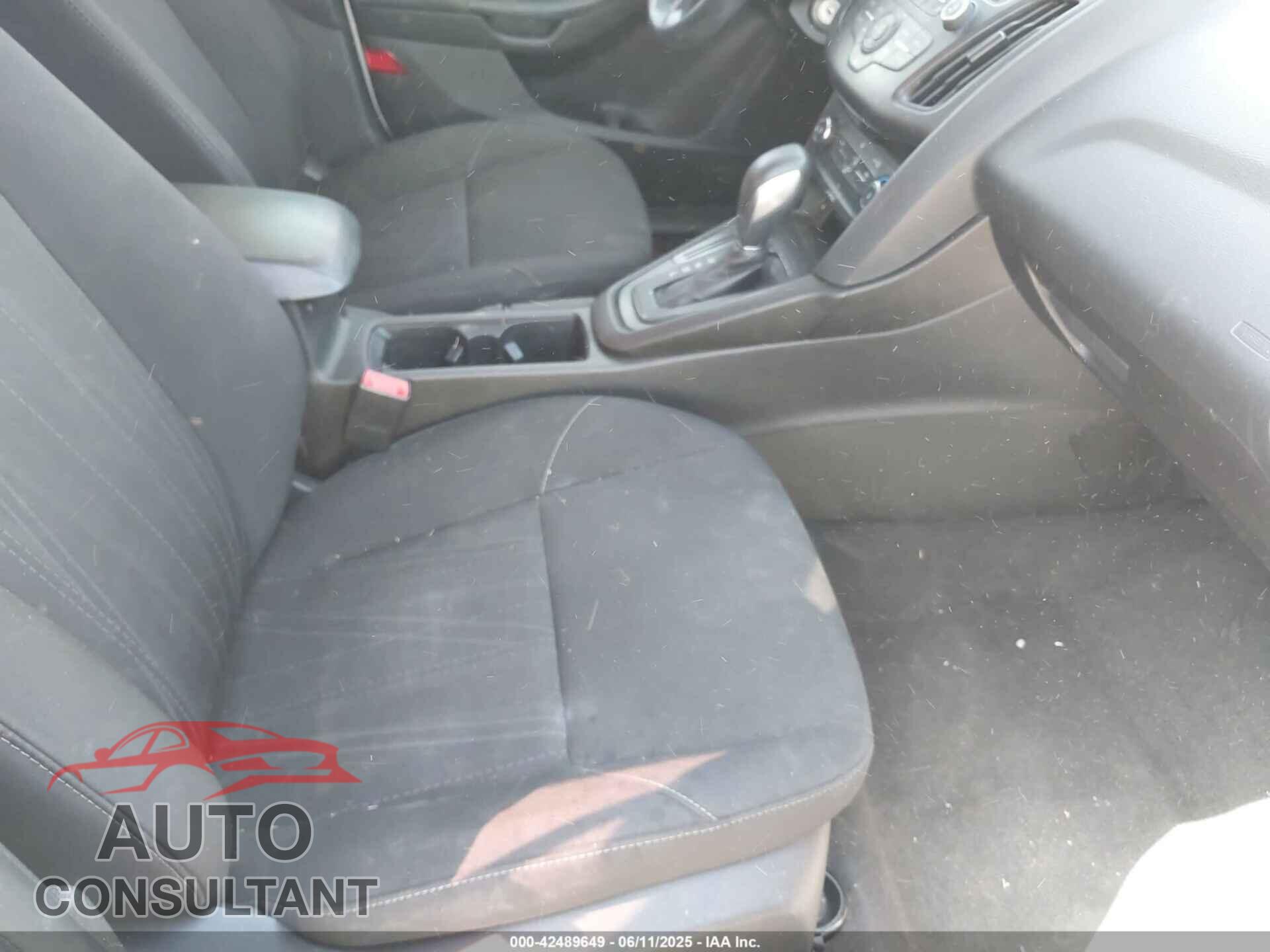 FORD FOCUS 2017 - 1FADP3F21HL318927