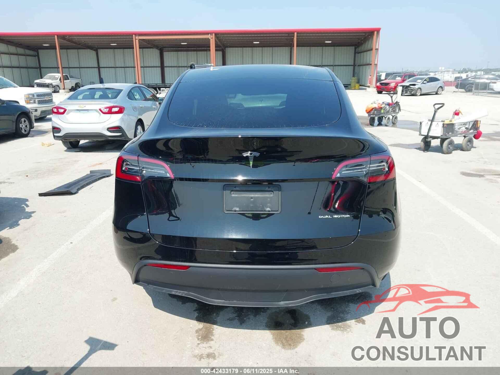 TESLA MODEL Y 2023 - 7SAYGDEEXPA179735