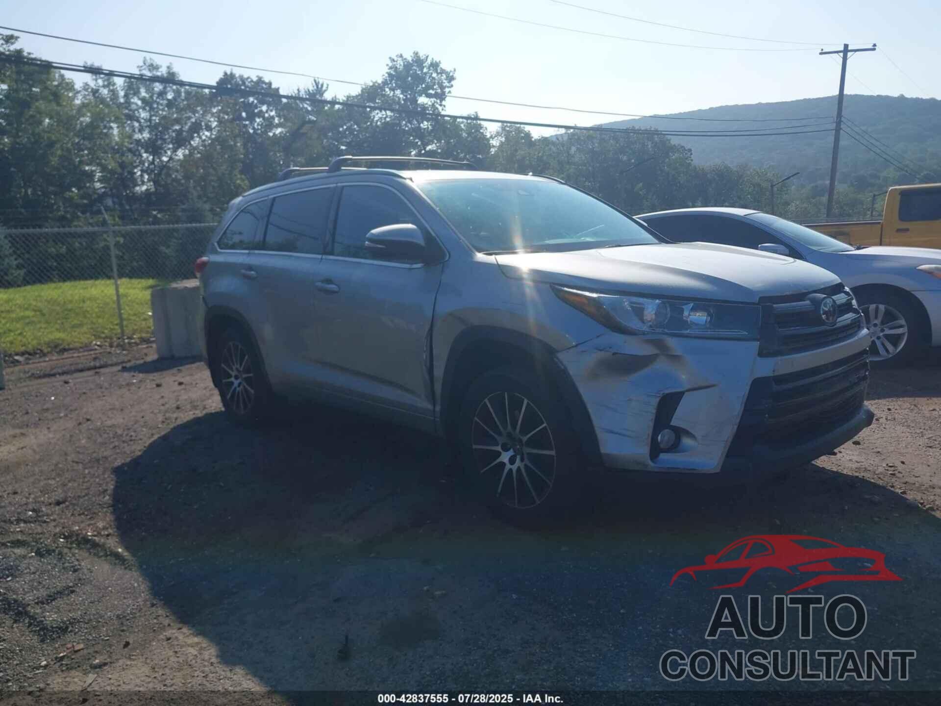 TOYOTA HIGHLANDER 2017 - 5TDJZRFH1HS359958
