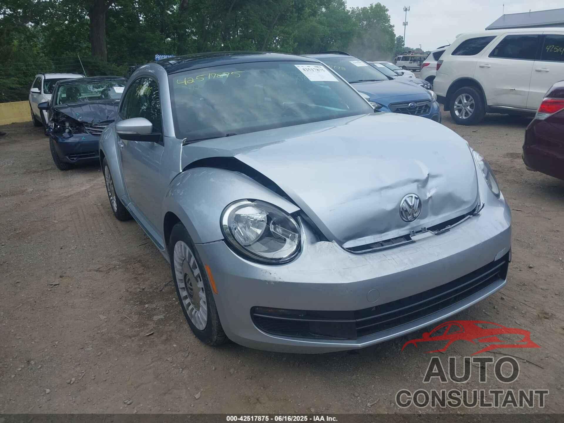 VOLKSWAGEN BEETLE 2014 - 3VWJX7AT9EM614953