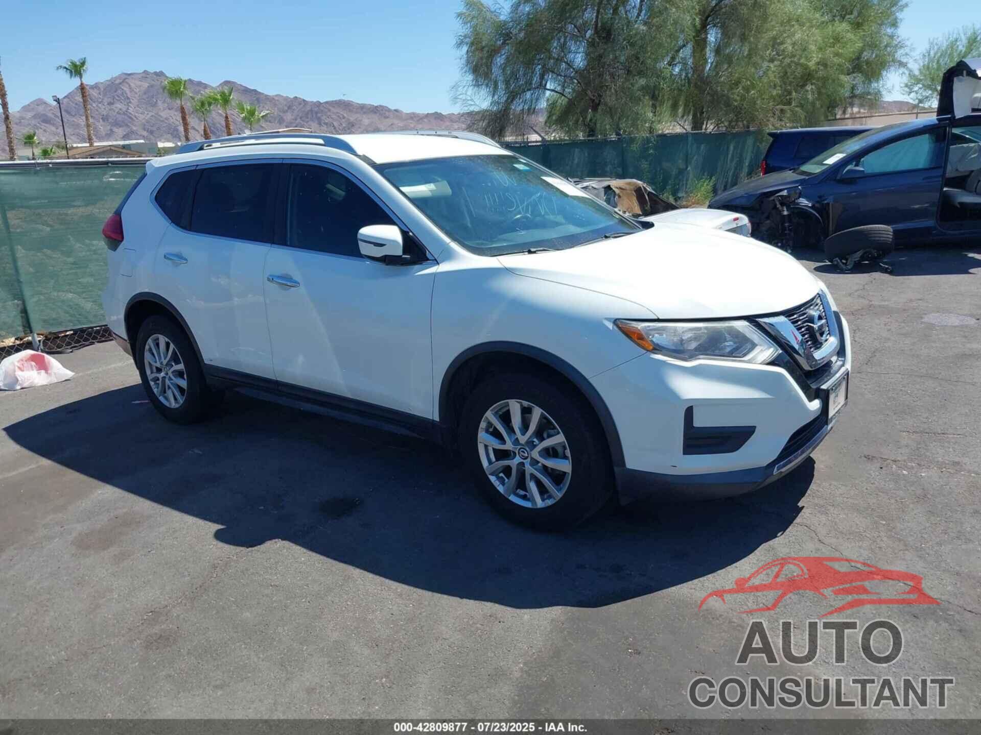 NISSAN ROGUE 2017 - KNMAT2MV1HP539257