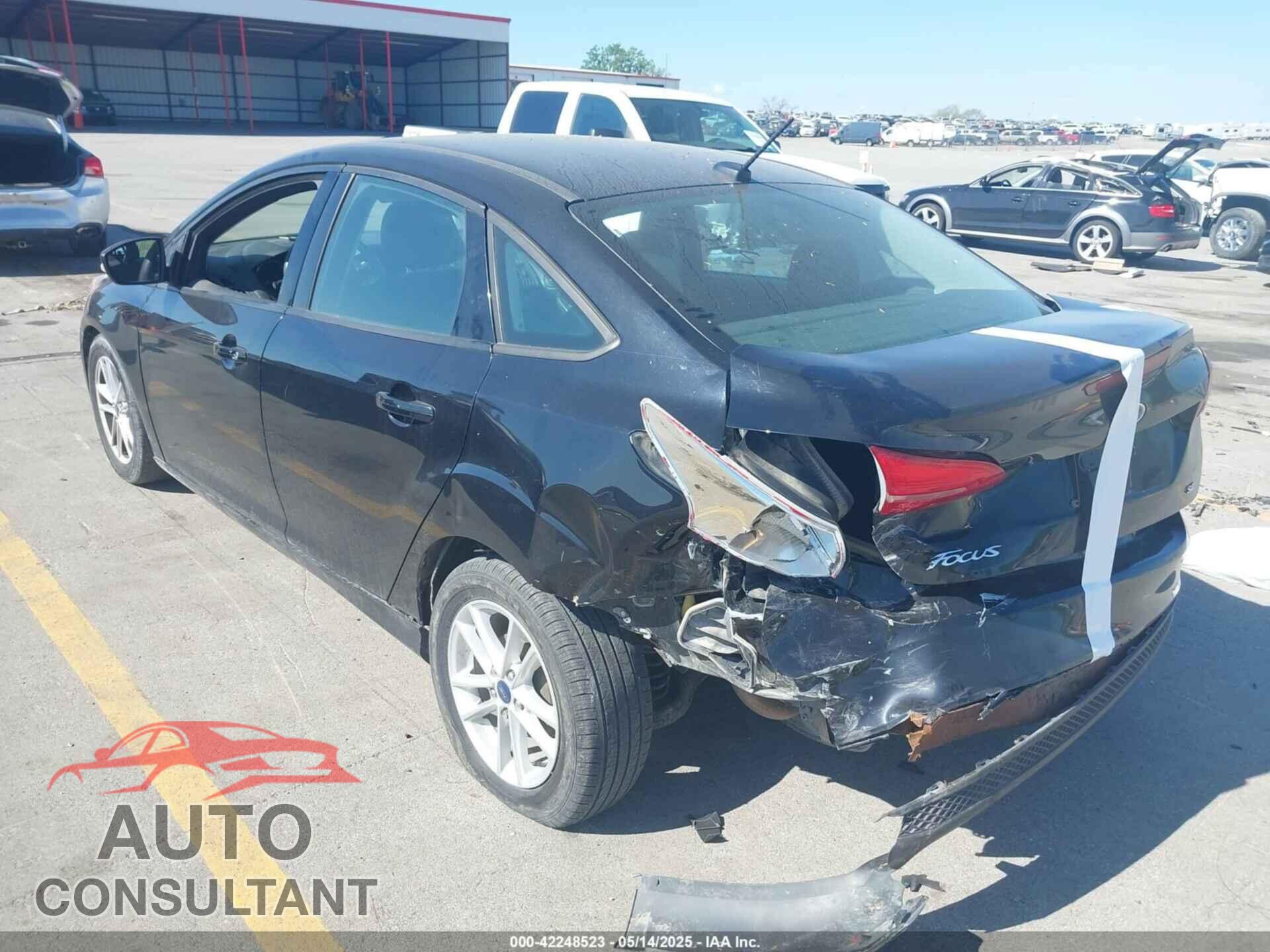 FORD FOCUS 2017 - 1FADP3F28HL216766