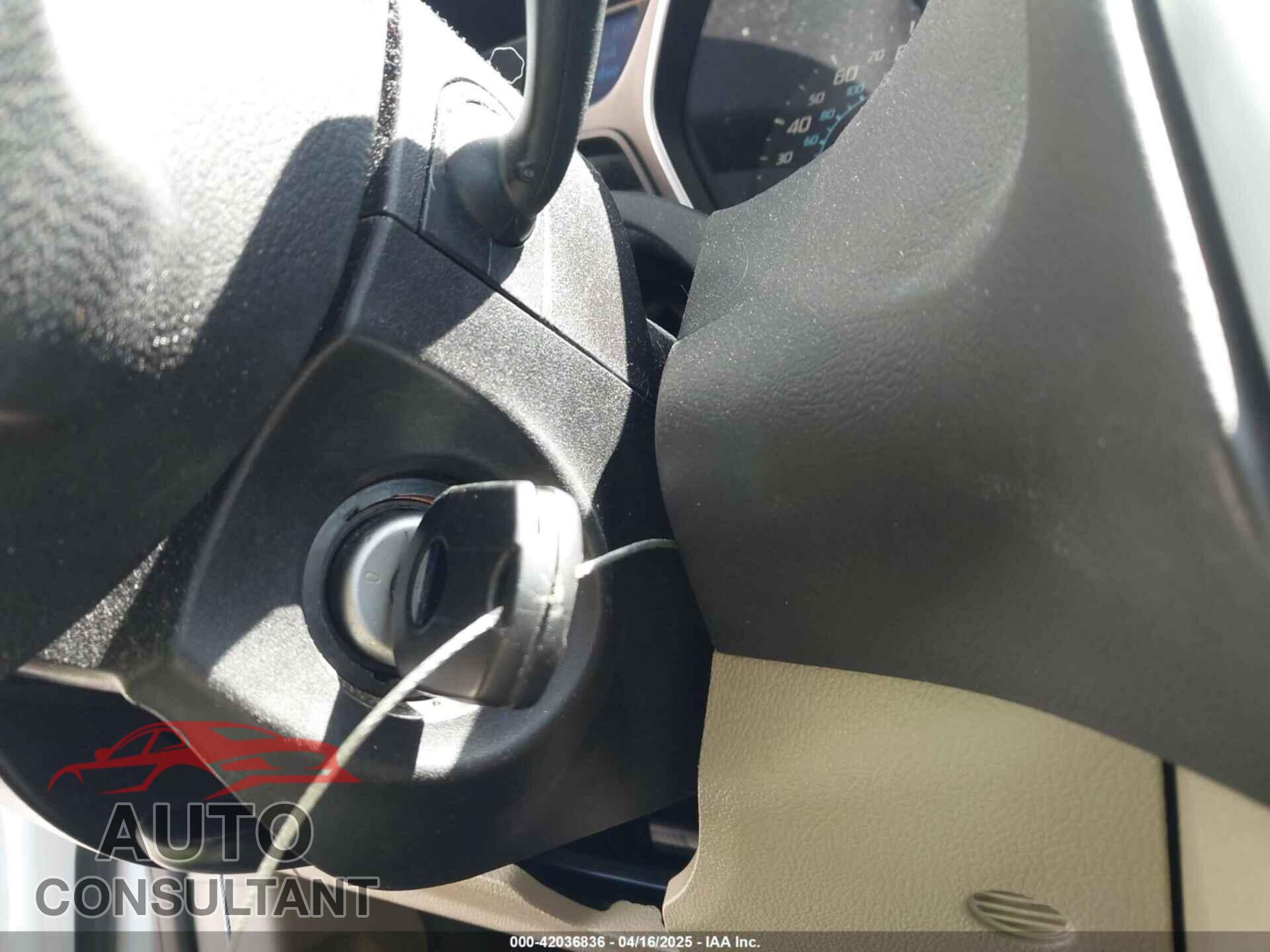 FORD FOCUS 2012 - 1FAHP3F22CL381061