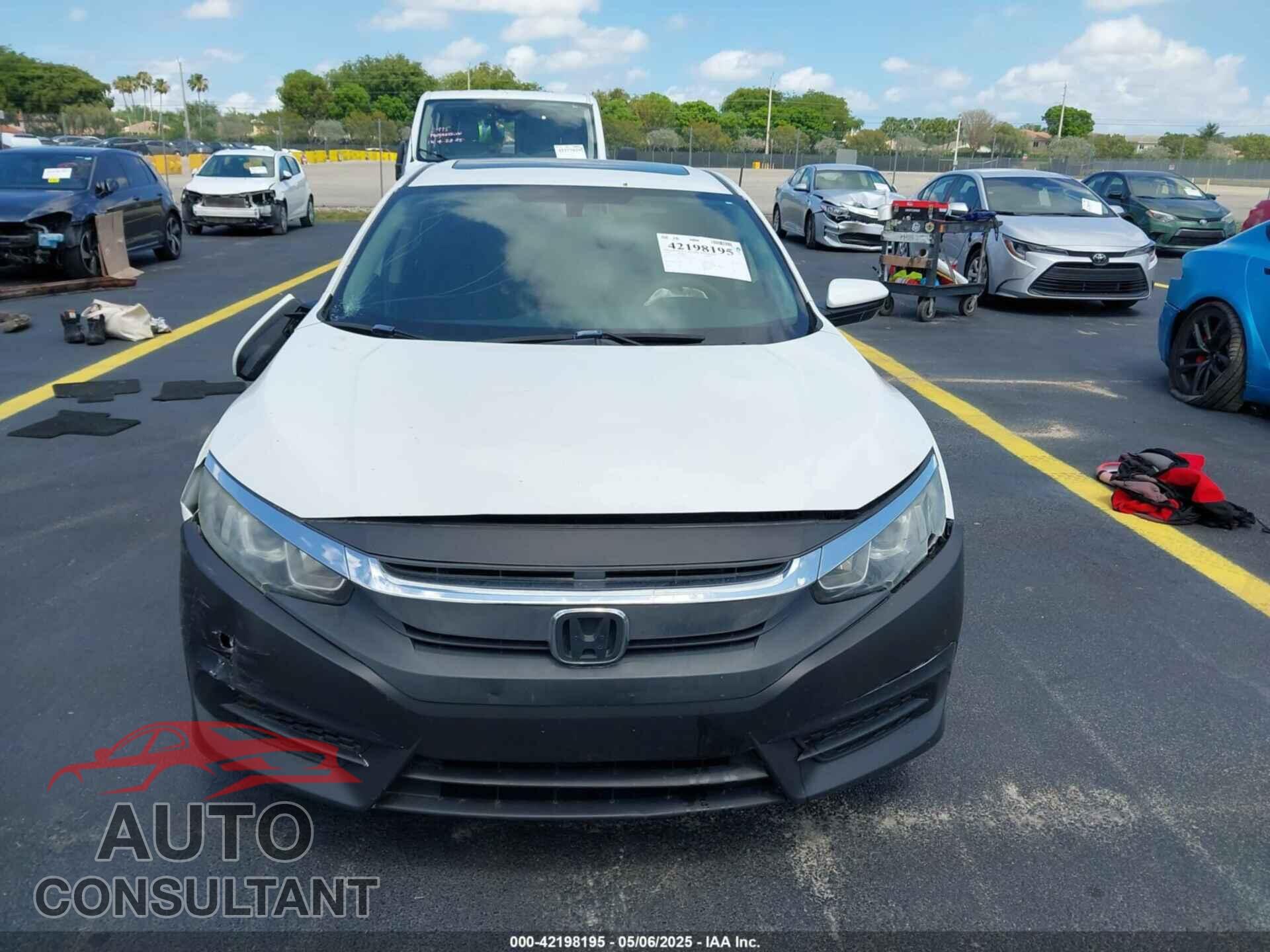 HONDA CIVIC 2018 - 19XFC2F73JE044231