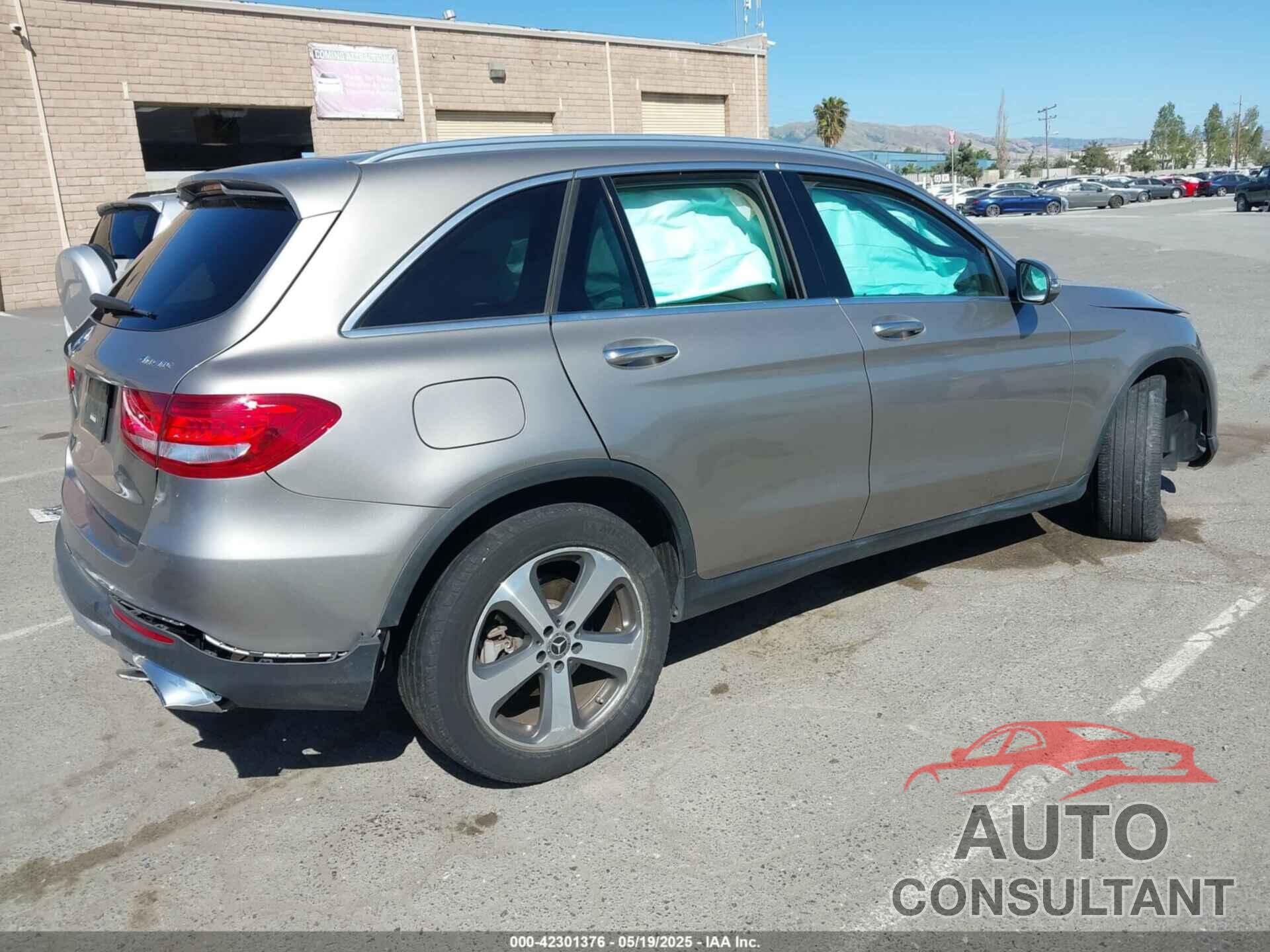 MERCEDES-BENZ GLC 300 2019 - WDC0G4KB9KF606523