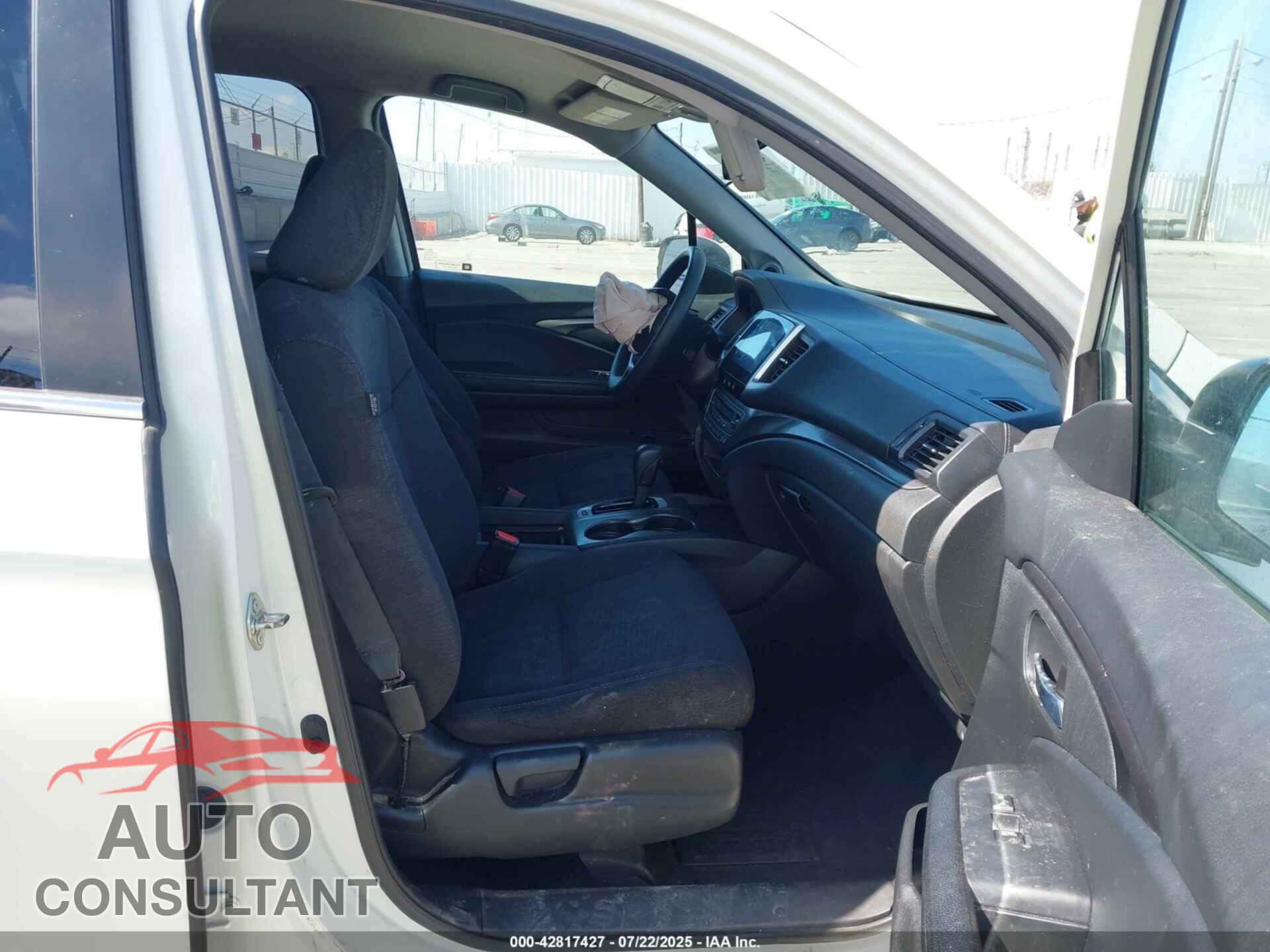 HONDA PILOT 2017 - 5FNYF5H36HB015936