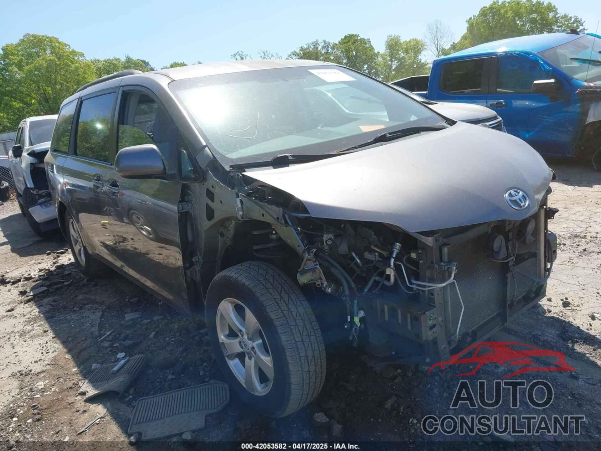 TOYOTA SIENNA 2011 - 5TDKK3DC3BS112980