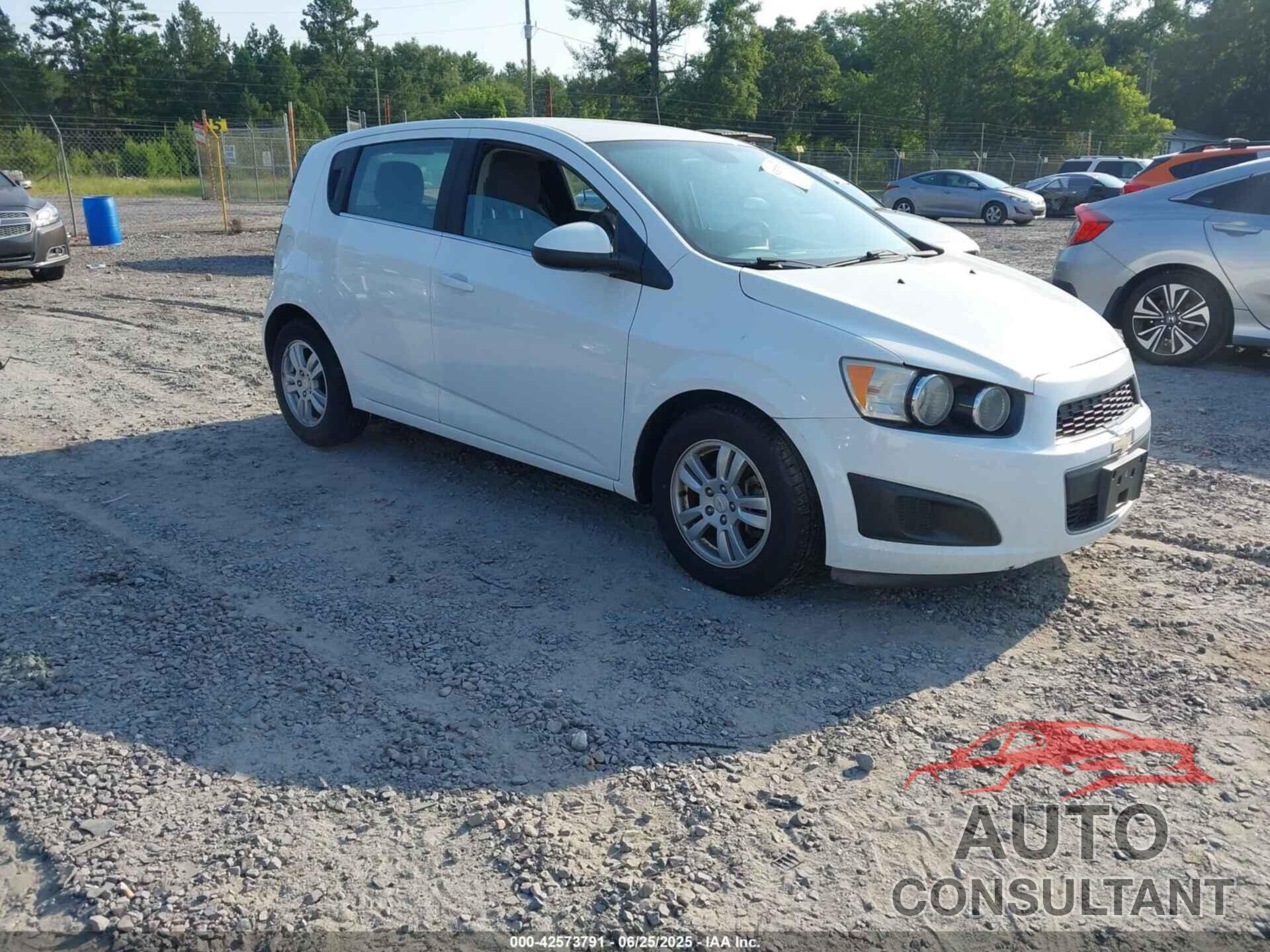 CHEVROLET SONIC 2012 - 1G1JC6SH3C4104943