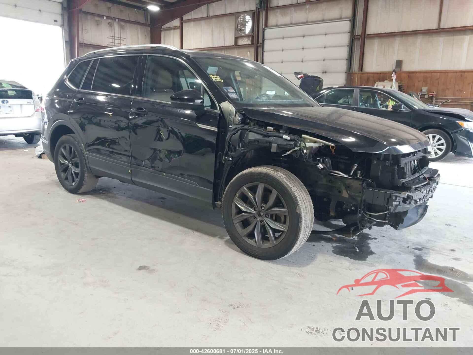VOLKSWAGEN TIGUAN 2022 - 3VV2B7AX7NM078742
