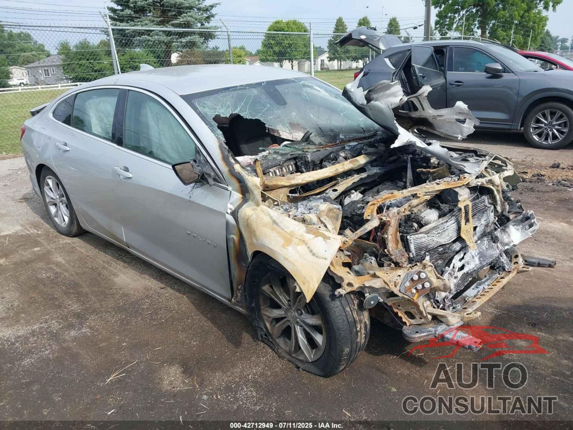 CHEVROLET MALIBU 2020 - 1G1ZD5ST7LF001284