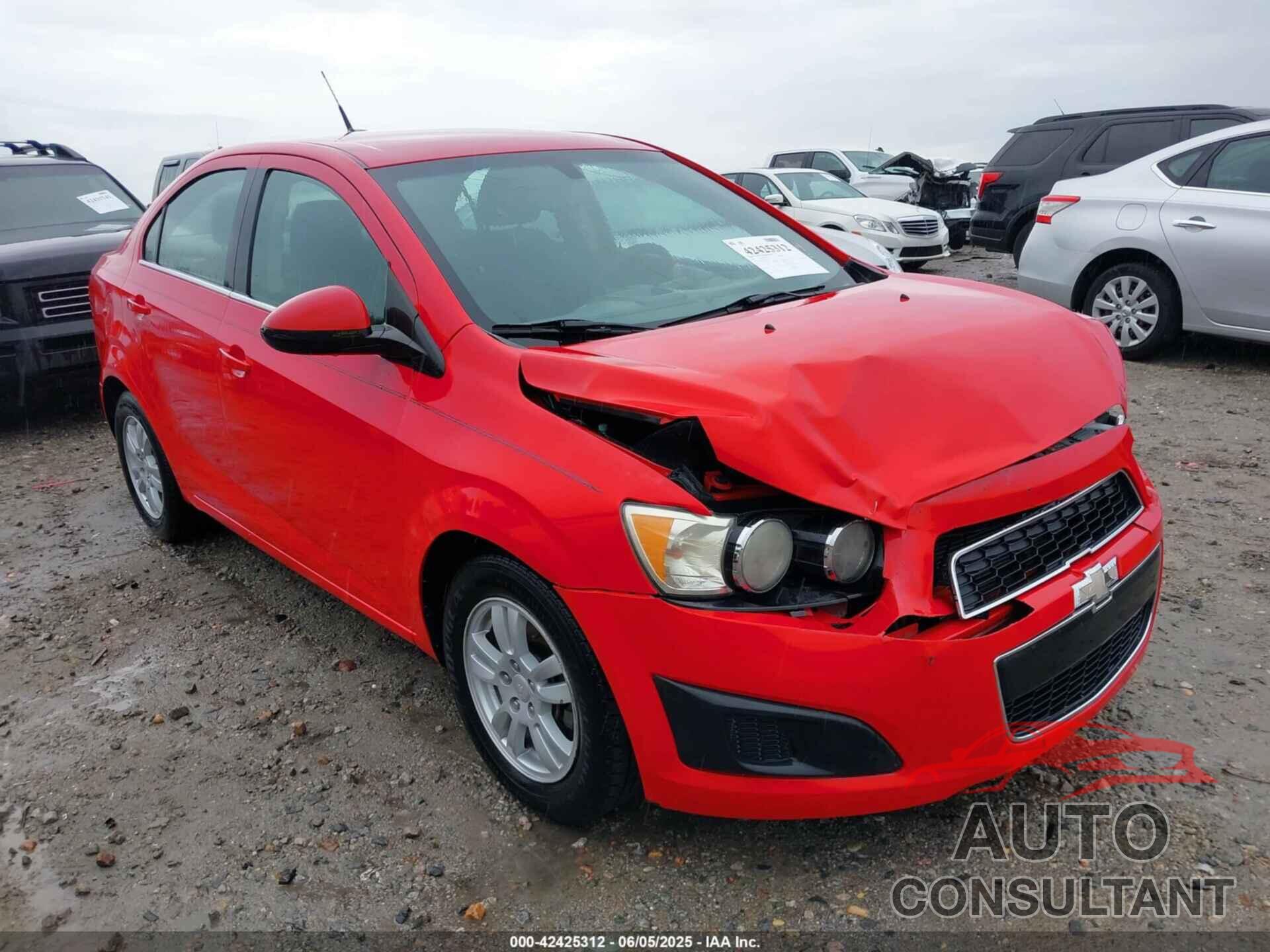 CHEVROLET SONIC 2014 - 1G1JC5SH2E4182174