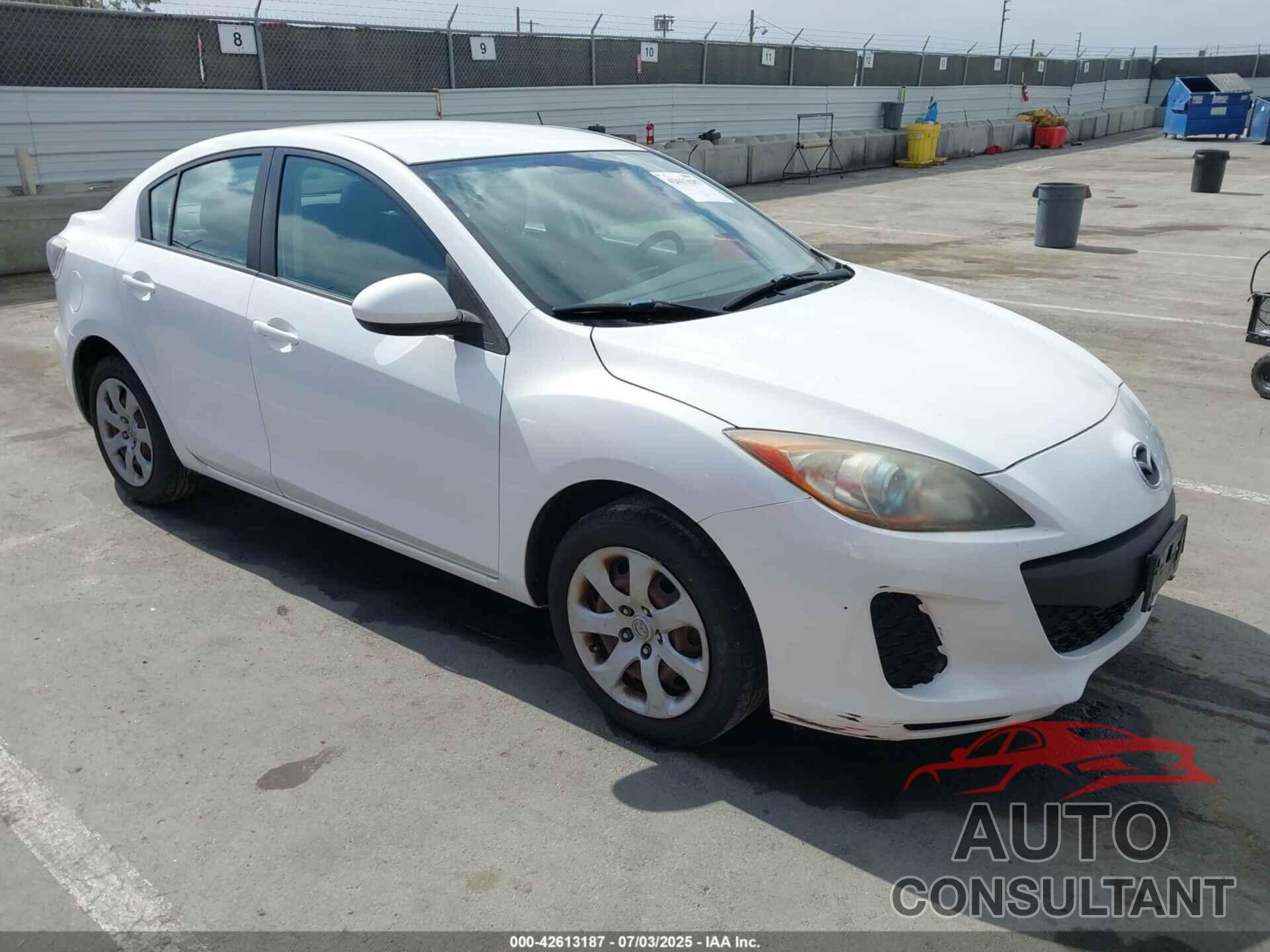 MAZDA MAZDA3 2013 - JM1BL1UP3D1782646