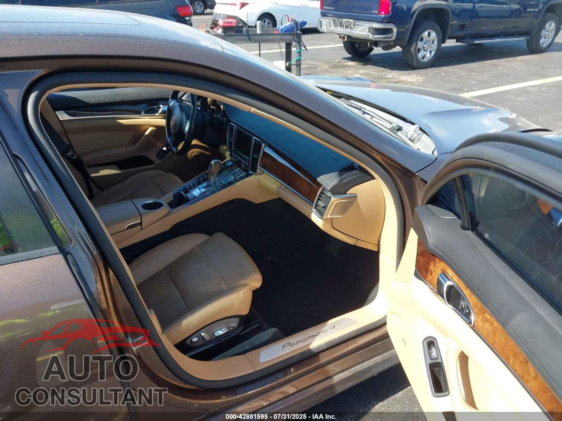 PORSCHE PANAMERA 2015 - WP0AA2A70FL001374