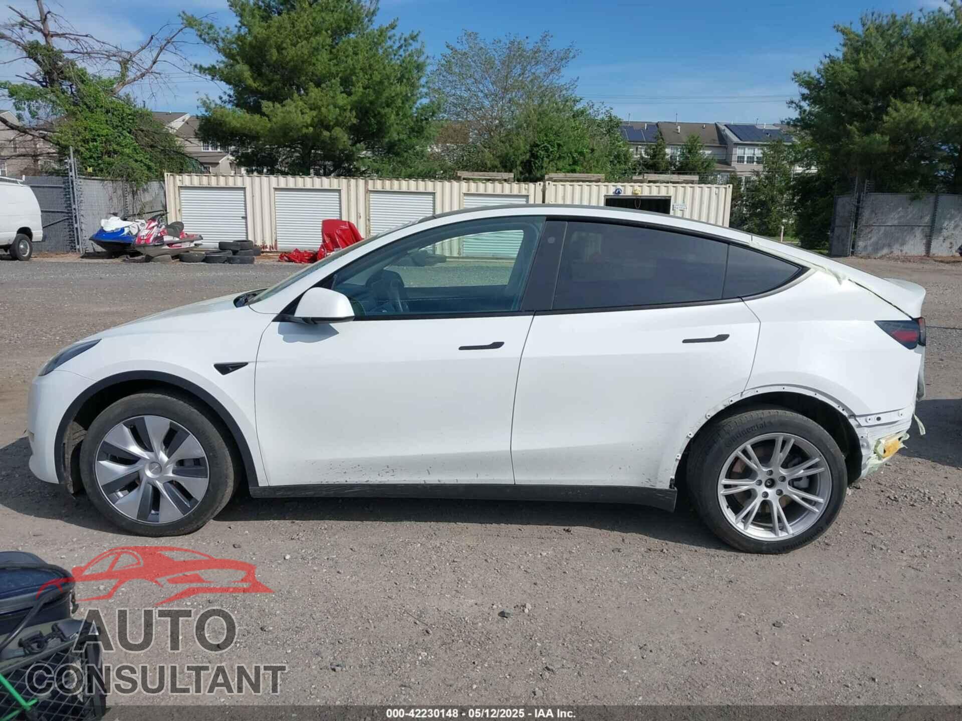TESLA MODEL Y 2023 - 7SAYGDEE4PA117943