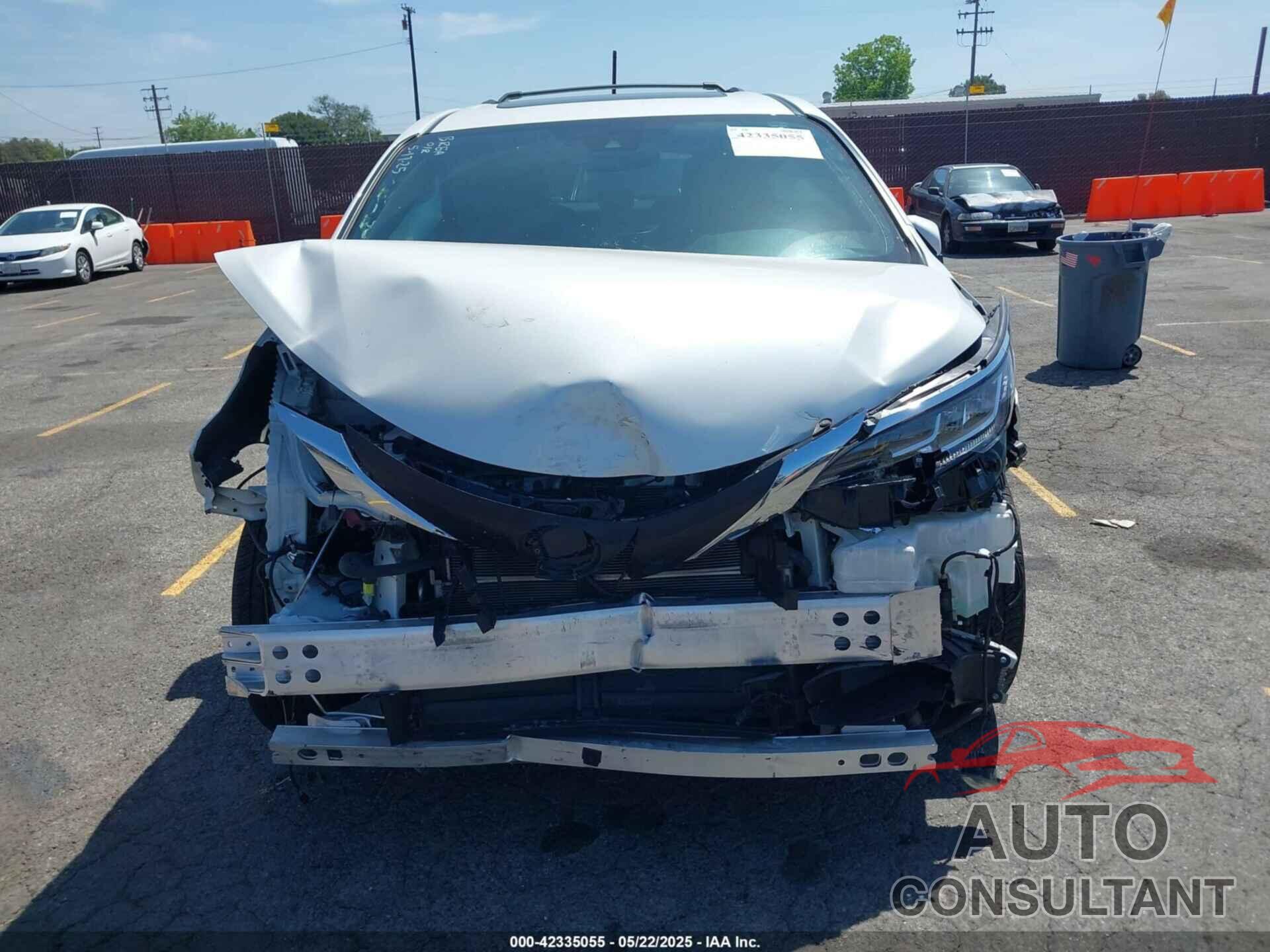 TOYOTA SIENNA 2021 - 5TDJRKEC8MS032240