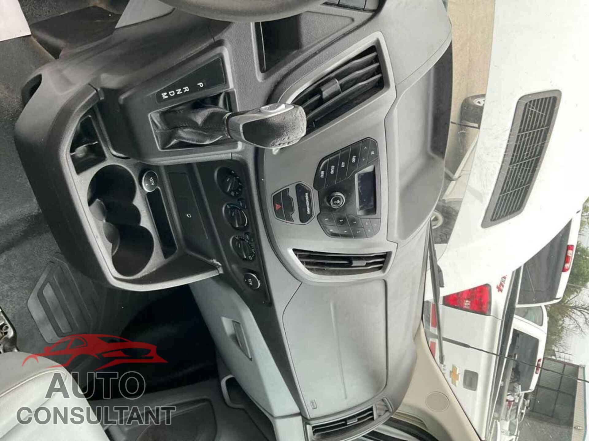 FORD TRANSIT 2015 - 1FTNE1YM7FKB30004