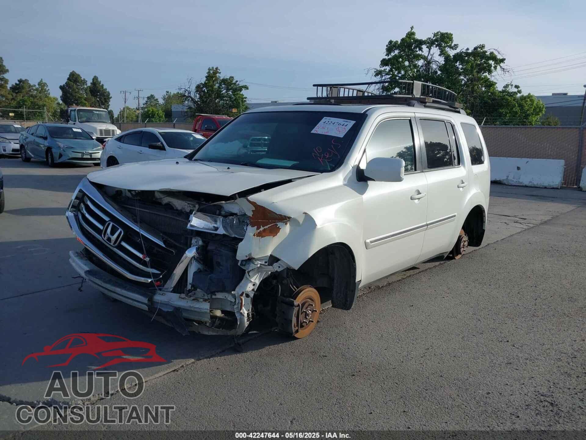 HONDA PILOT 2015 - 5FNYF4H99FB005199