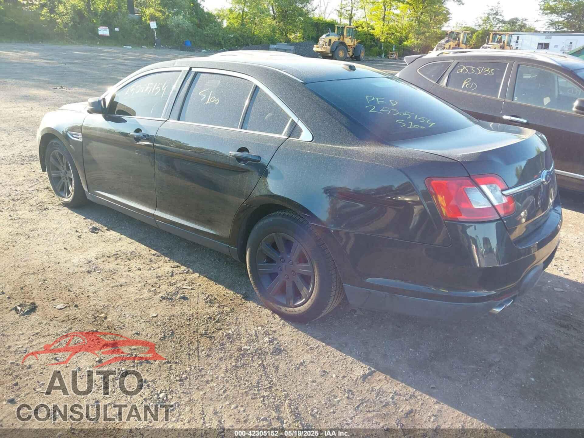 FORD TAURUS 2010 - 1FAHP2DW7AG167656