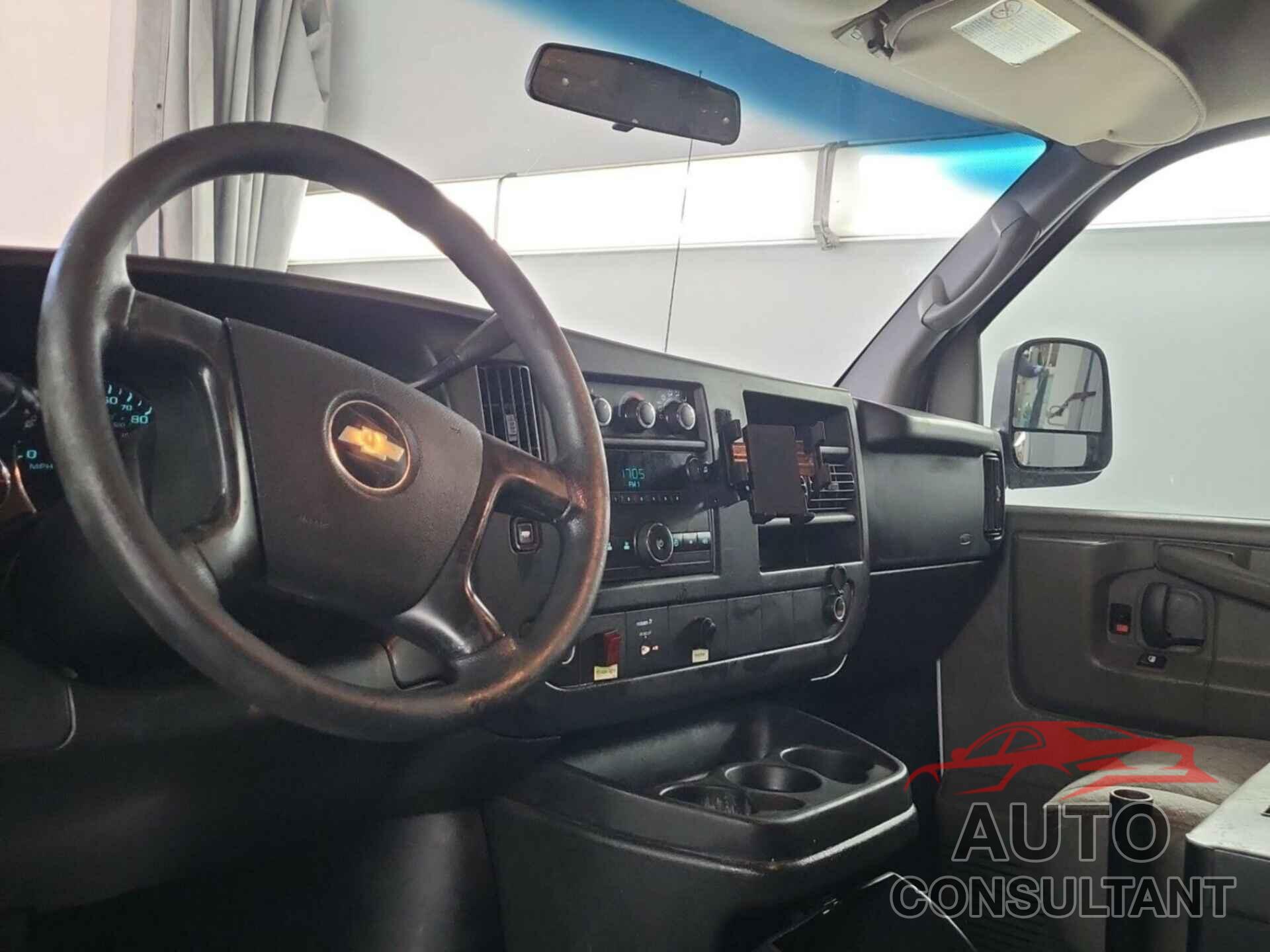 CHEVROLET EXPRESS G2500 2009 - 1GCGG25CX91121019