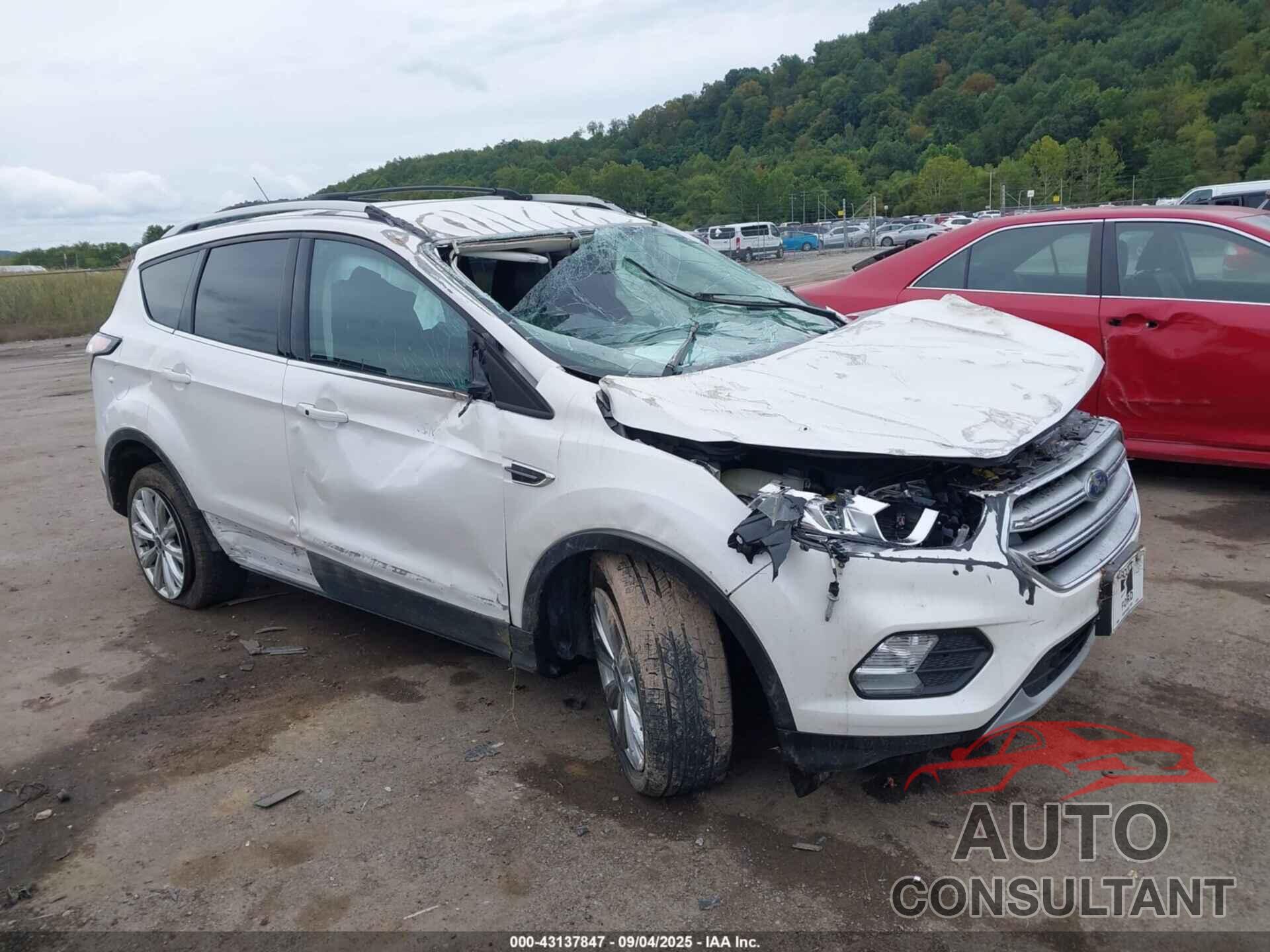 FORD ESCAPE 2017 - 1FMCU9JDXHUD82643