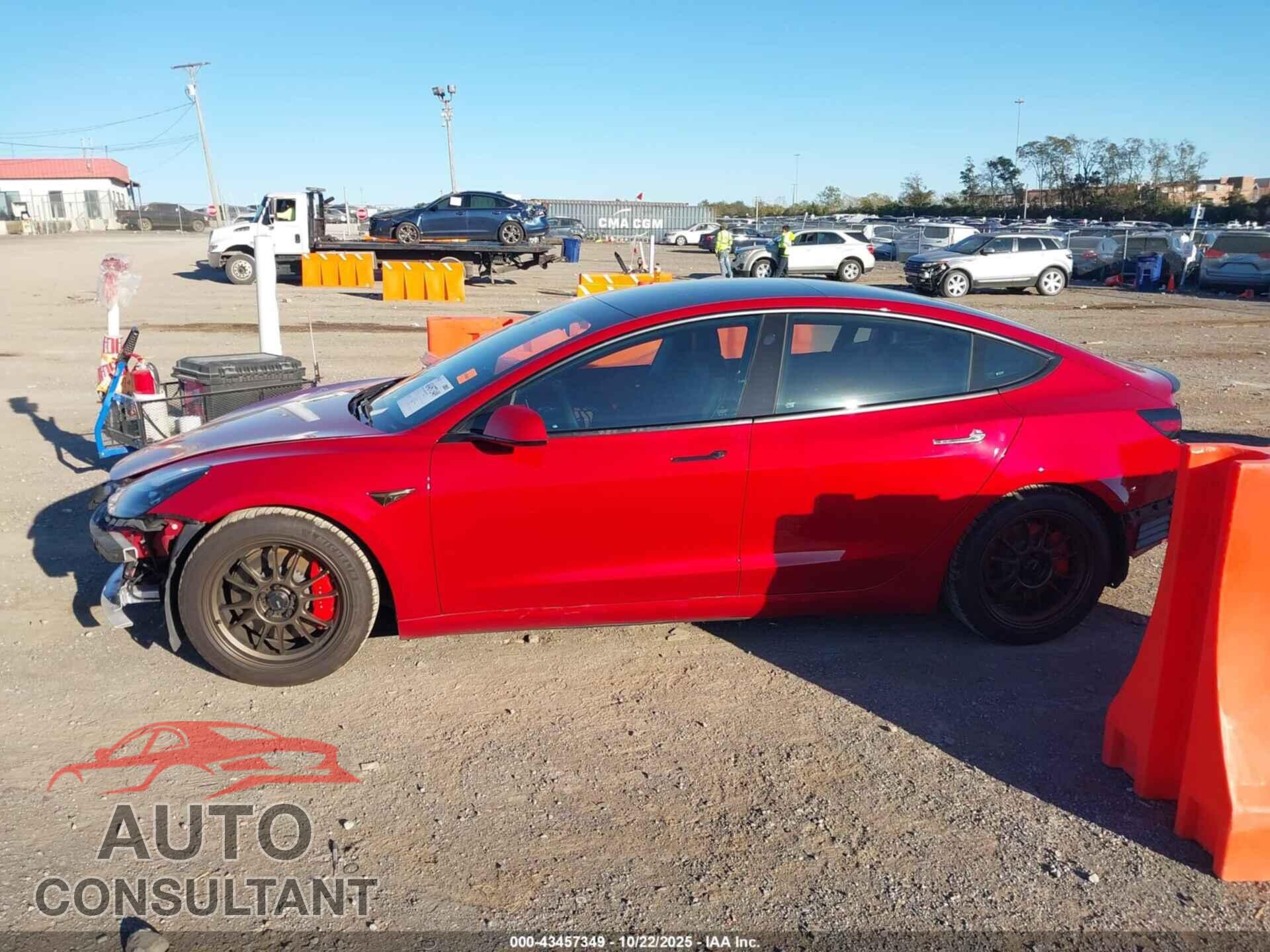 TESLA MODEL 3 2021 - 5YJ3E1EC2MF033242